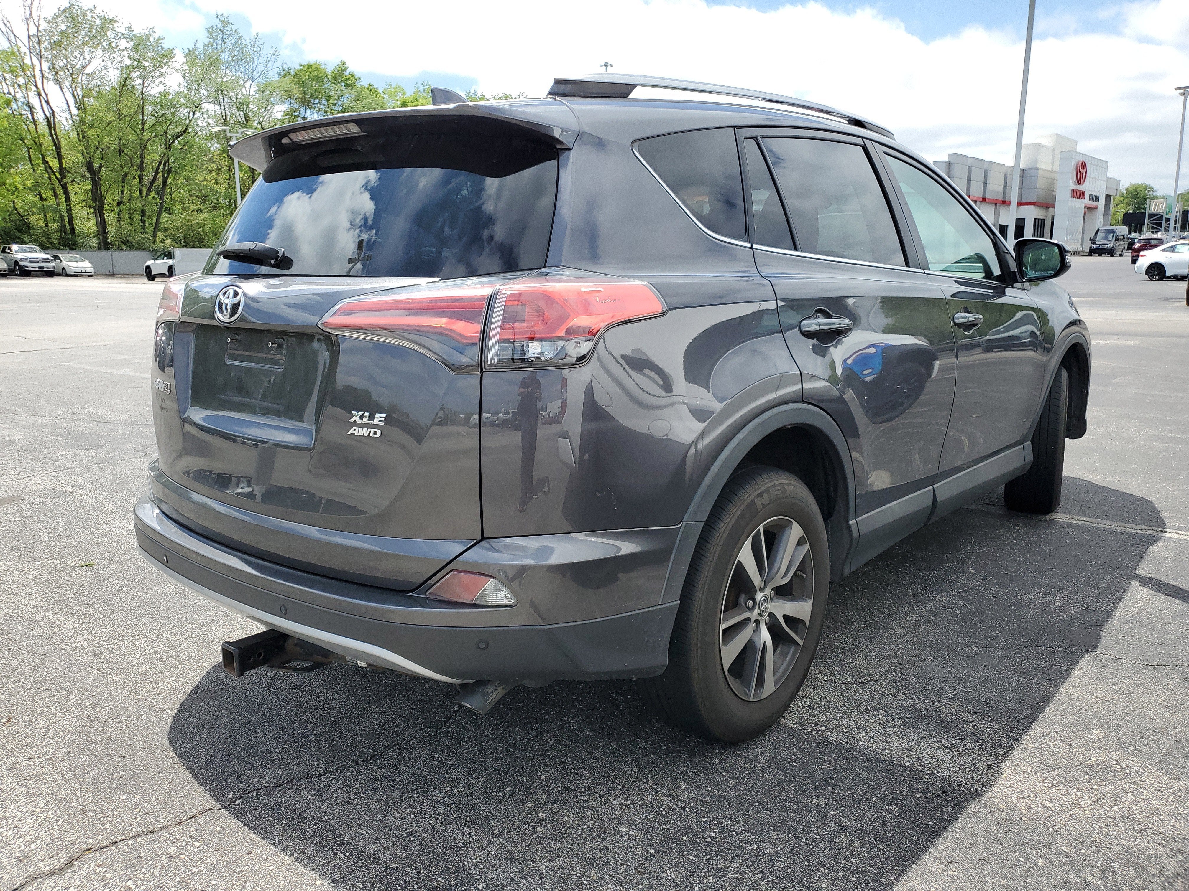 2018 Toyota RAV4 XLE