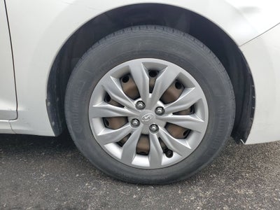 2019 Hyundai Accent SE