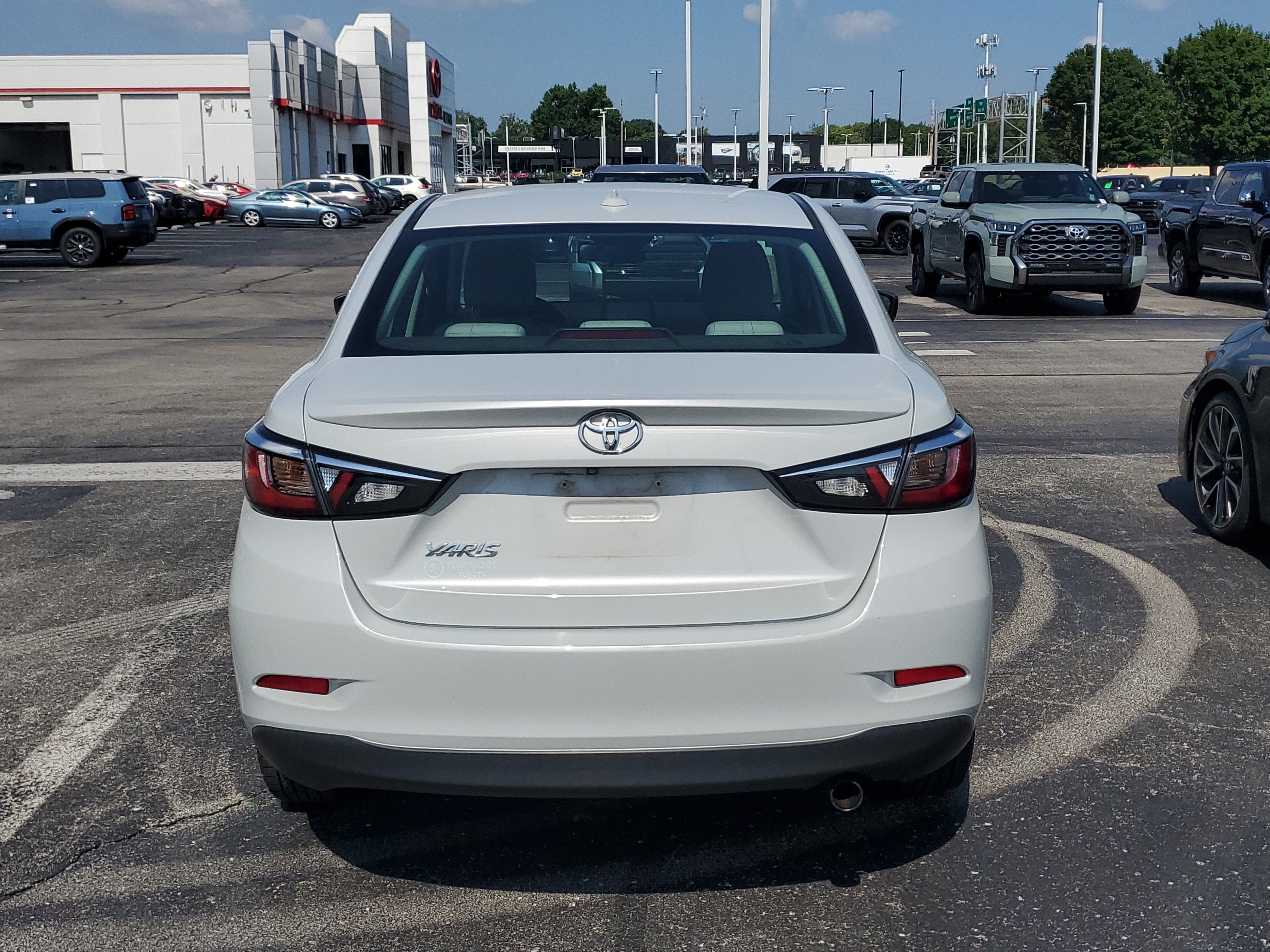 2019 Toyota Yaris Sedan LE