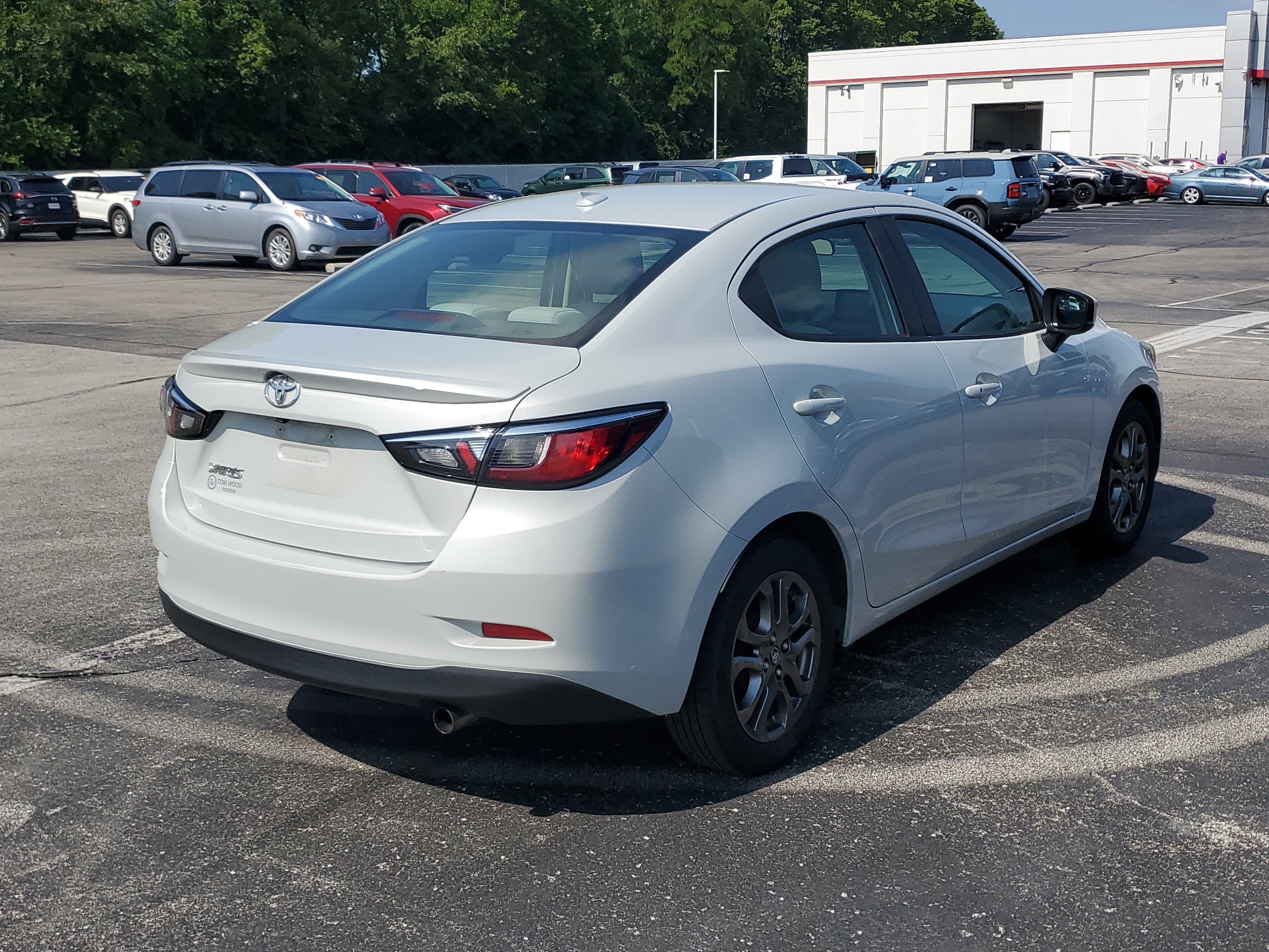 2019 Toyota Yaris Sedan LE