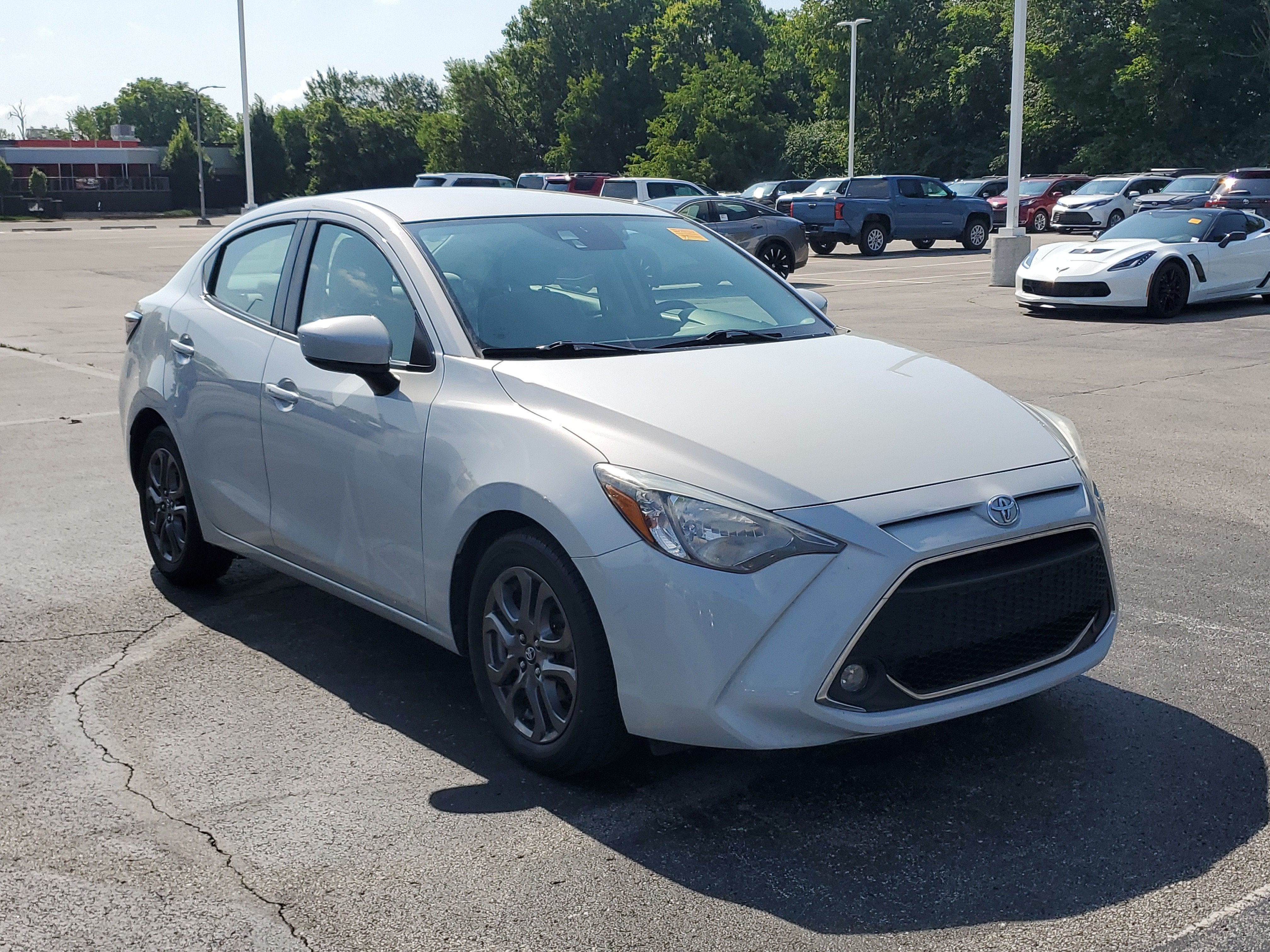 2019 Toyota Yaris Sedan LE