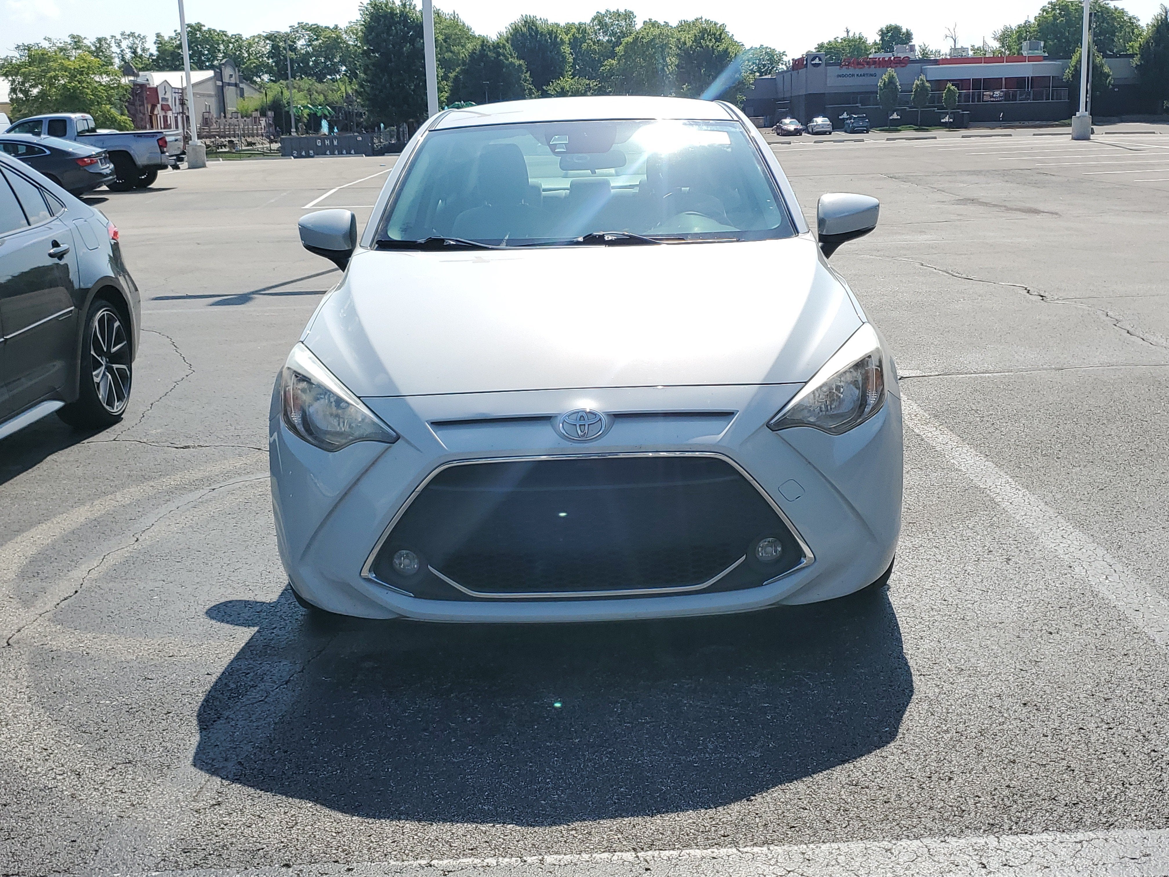 2019 Toyota Yaris Sedan LE