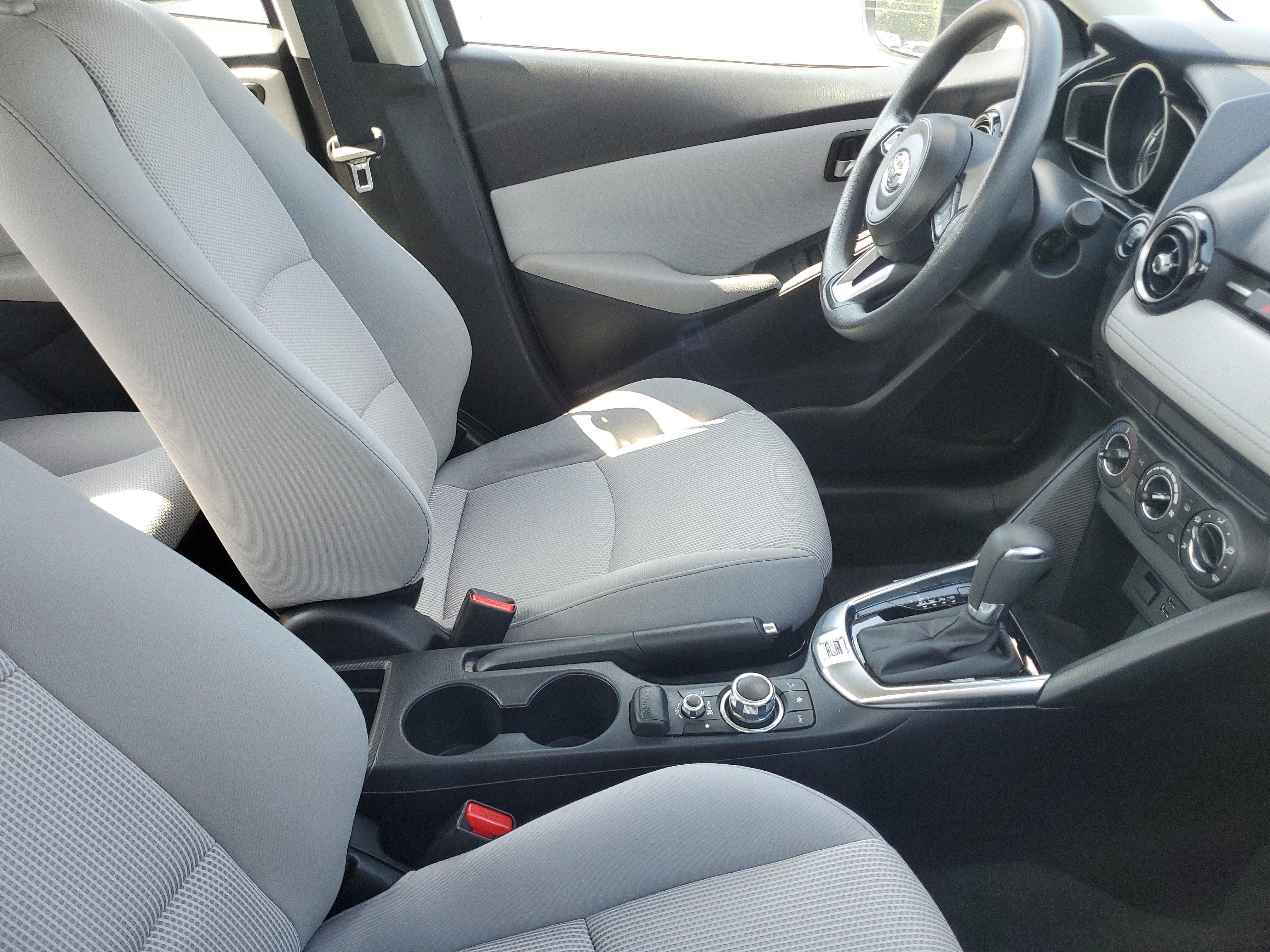 2019 Toyota Yaris Sedan LE