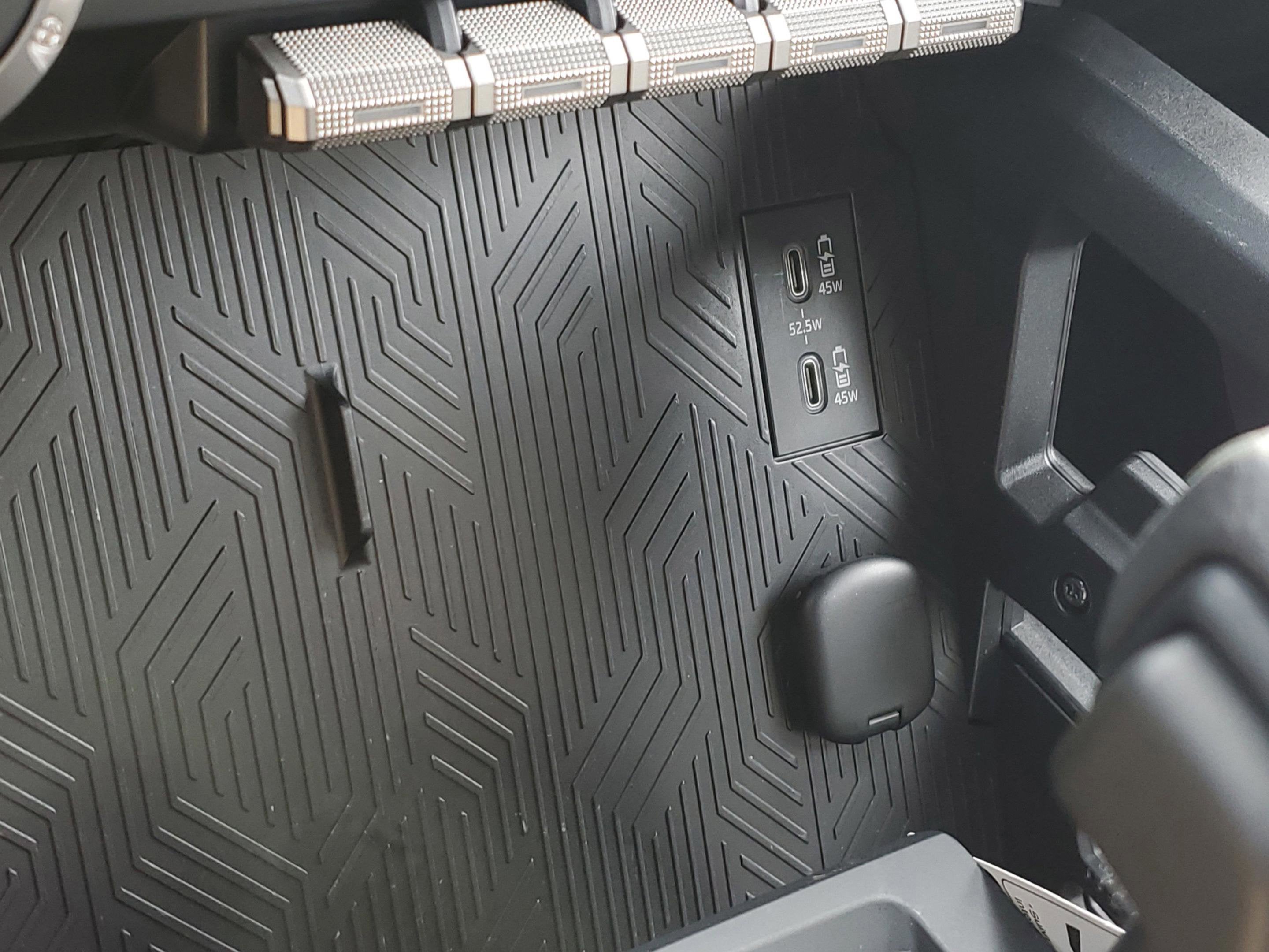 2025 Toyota Tacoma 4WD SR5