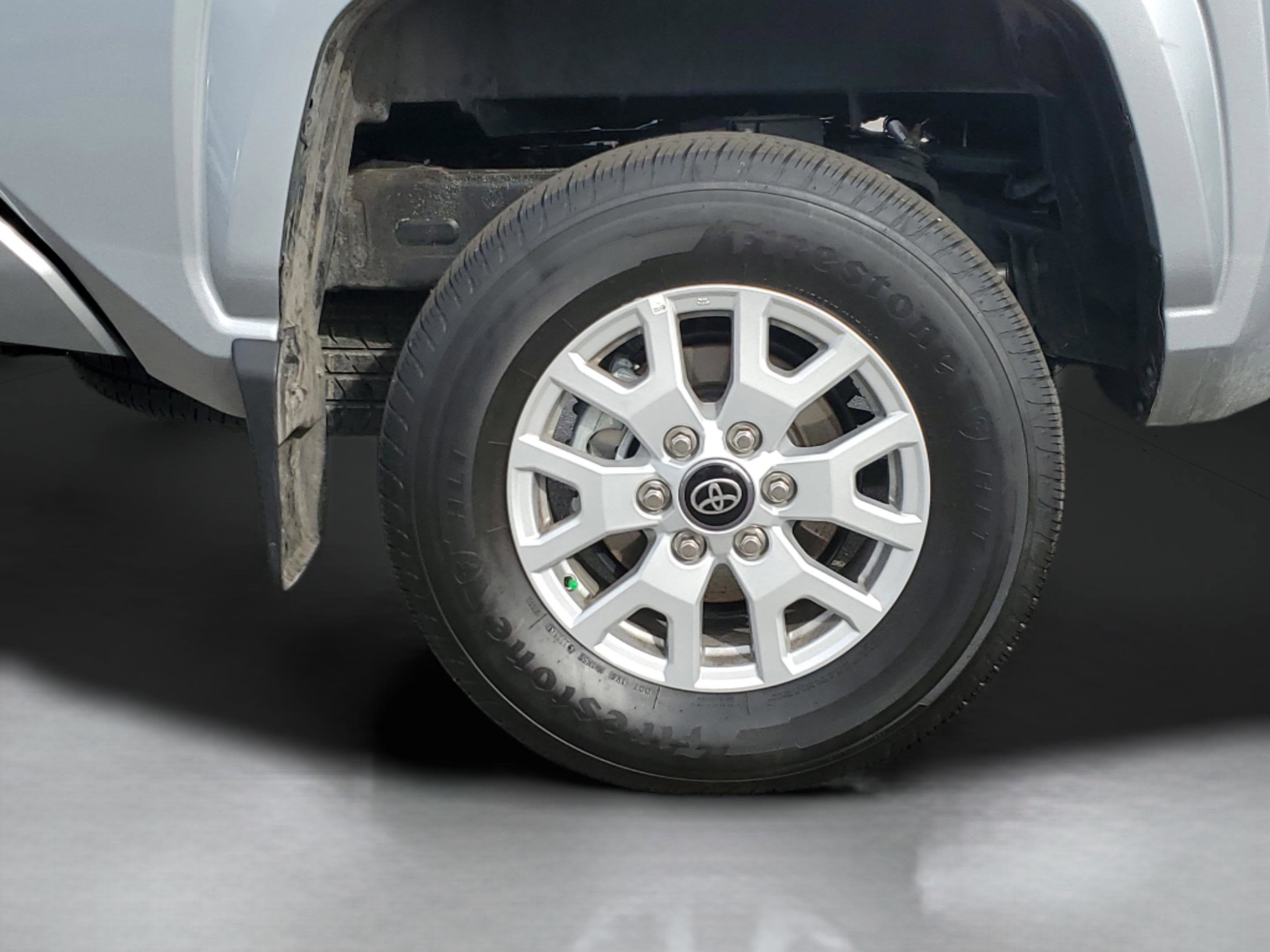 2025 Toyota Tacoma 4WD SR5