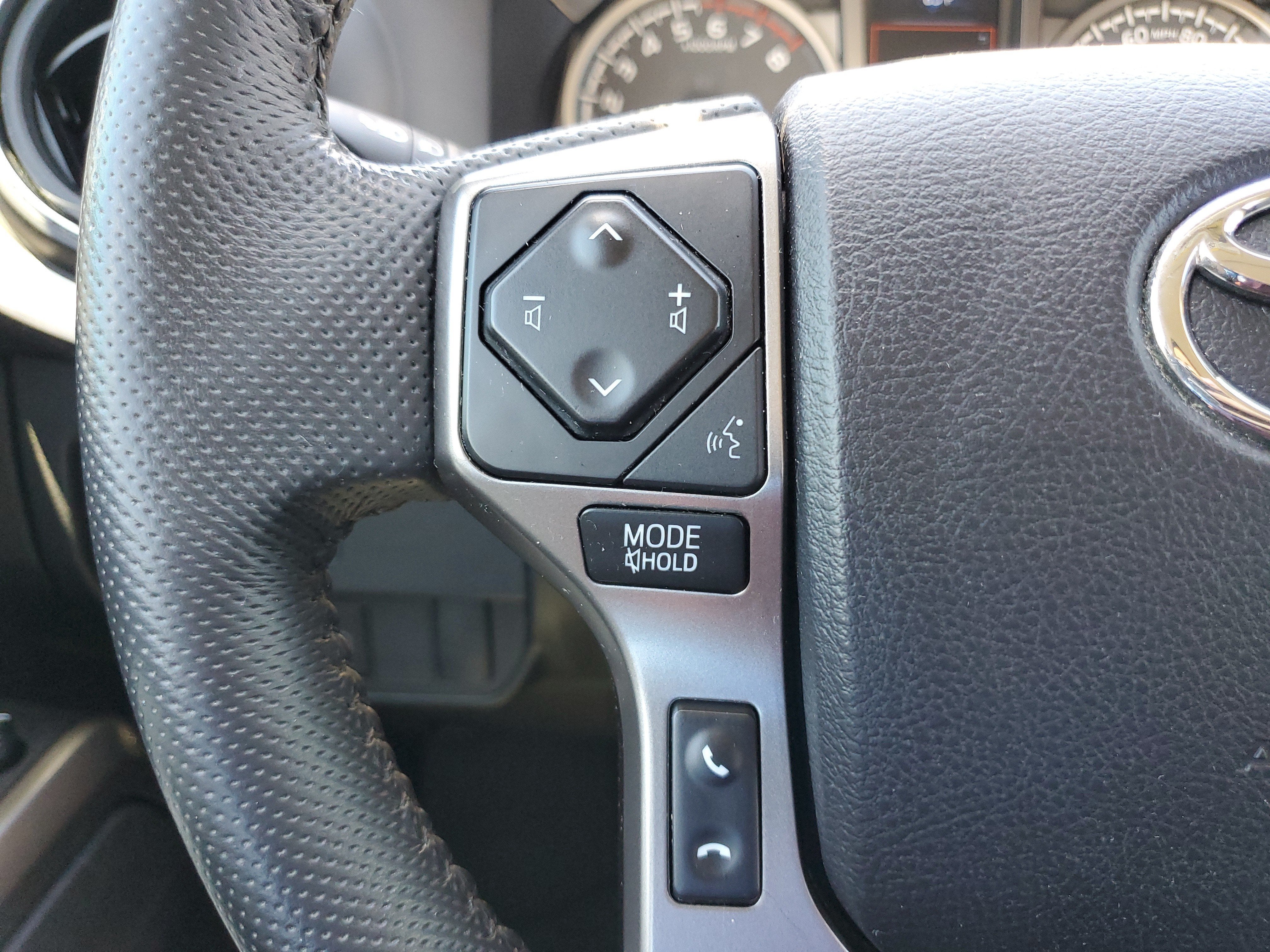 2022 Toyota Tacoma 2WD SR5