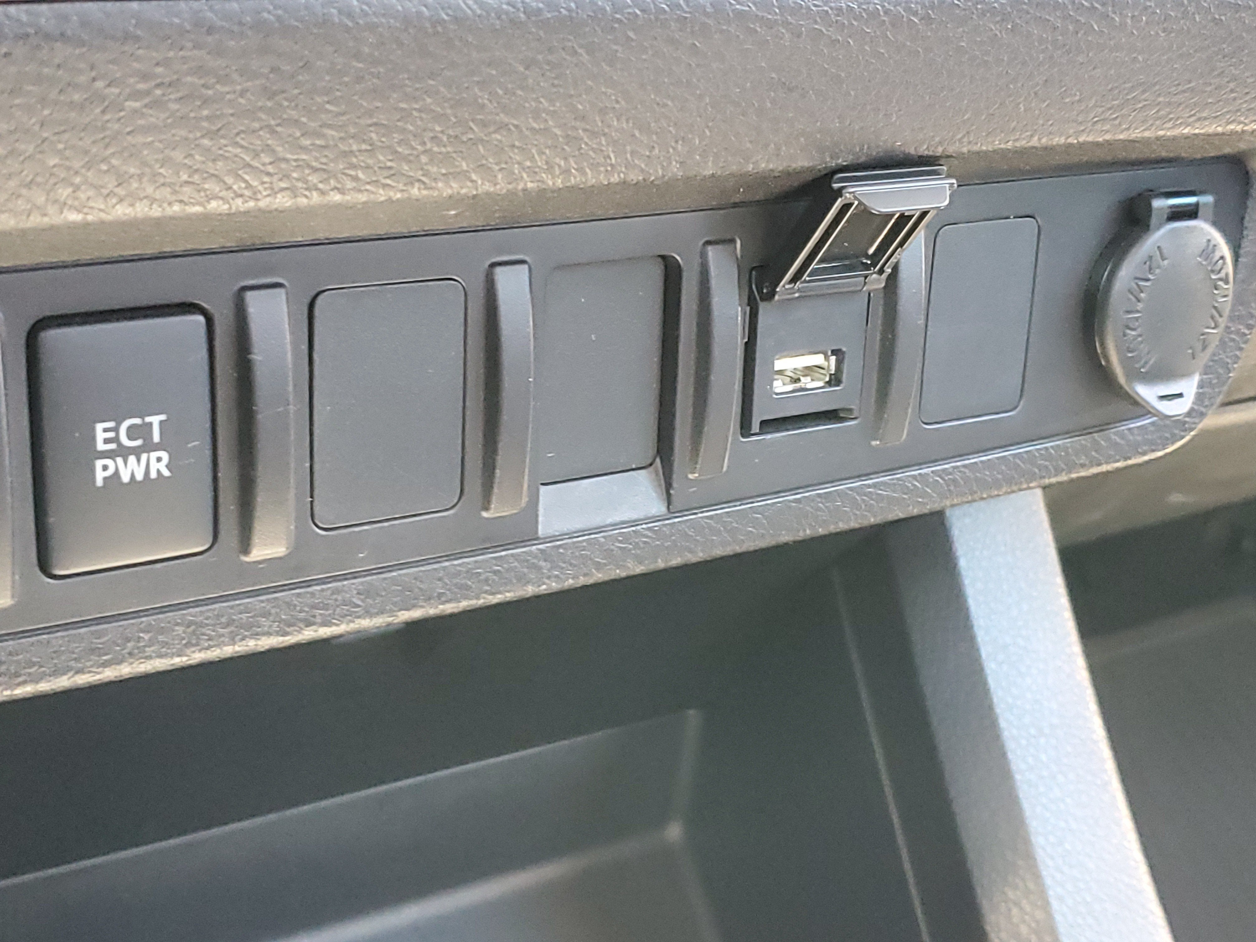 2022 Toyota Tacoma 2WD SR5