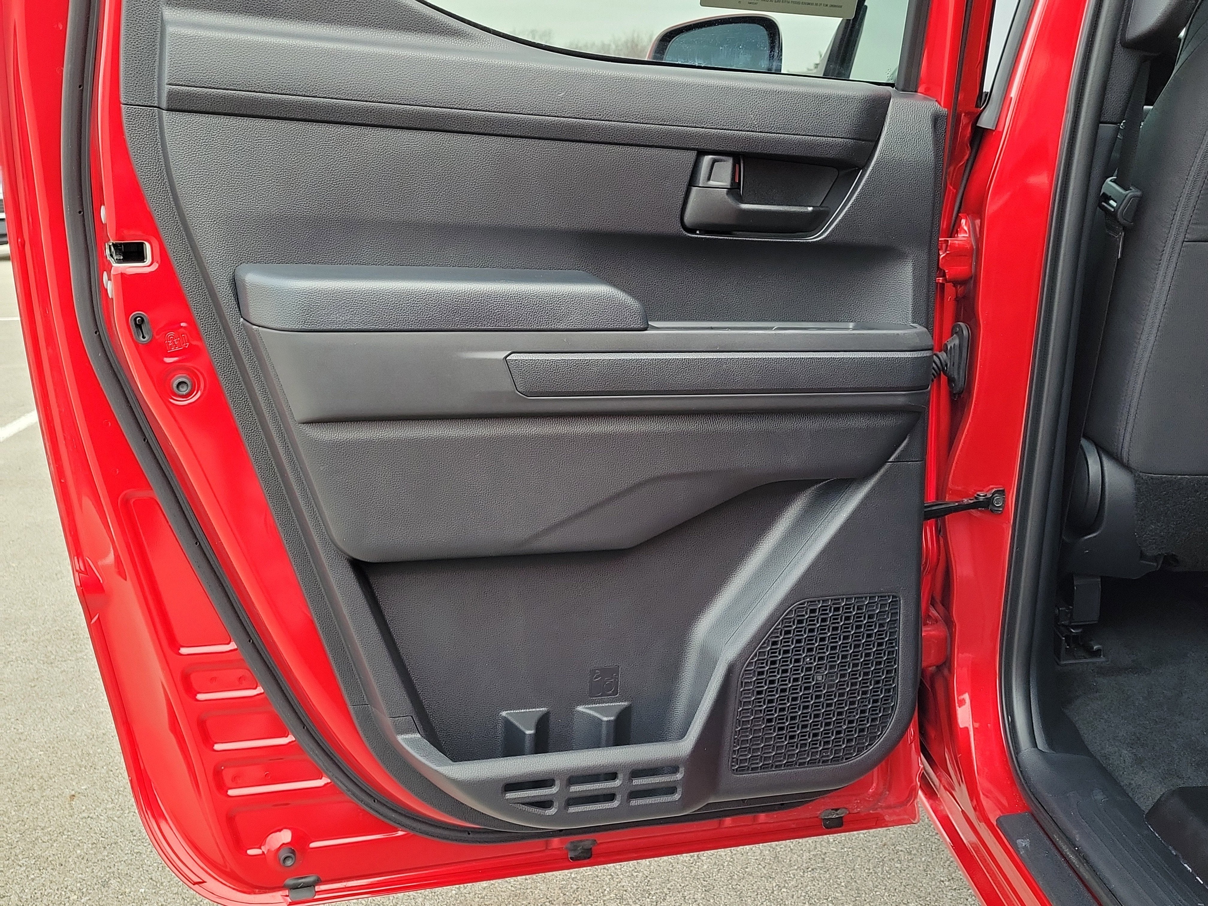 2025 Toyota Tacoma 4WD SR5