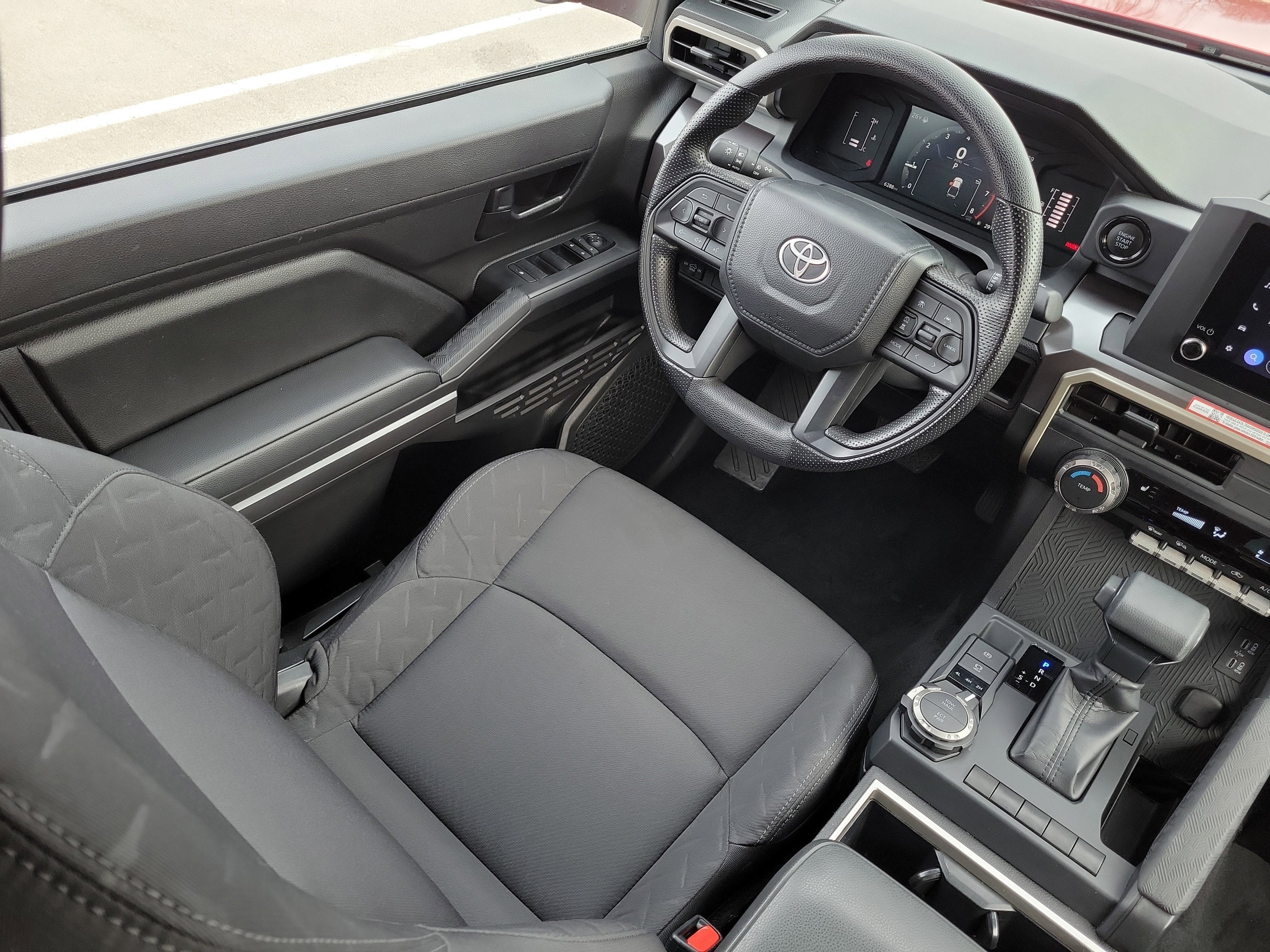 2025 Toyota Tacoma 4WD SR5