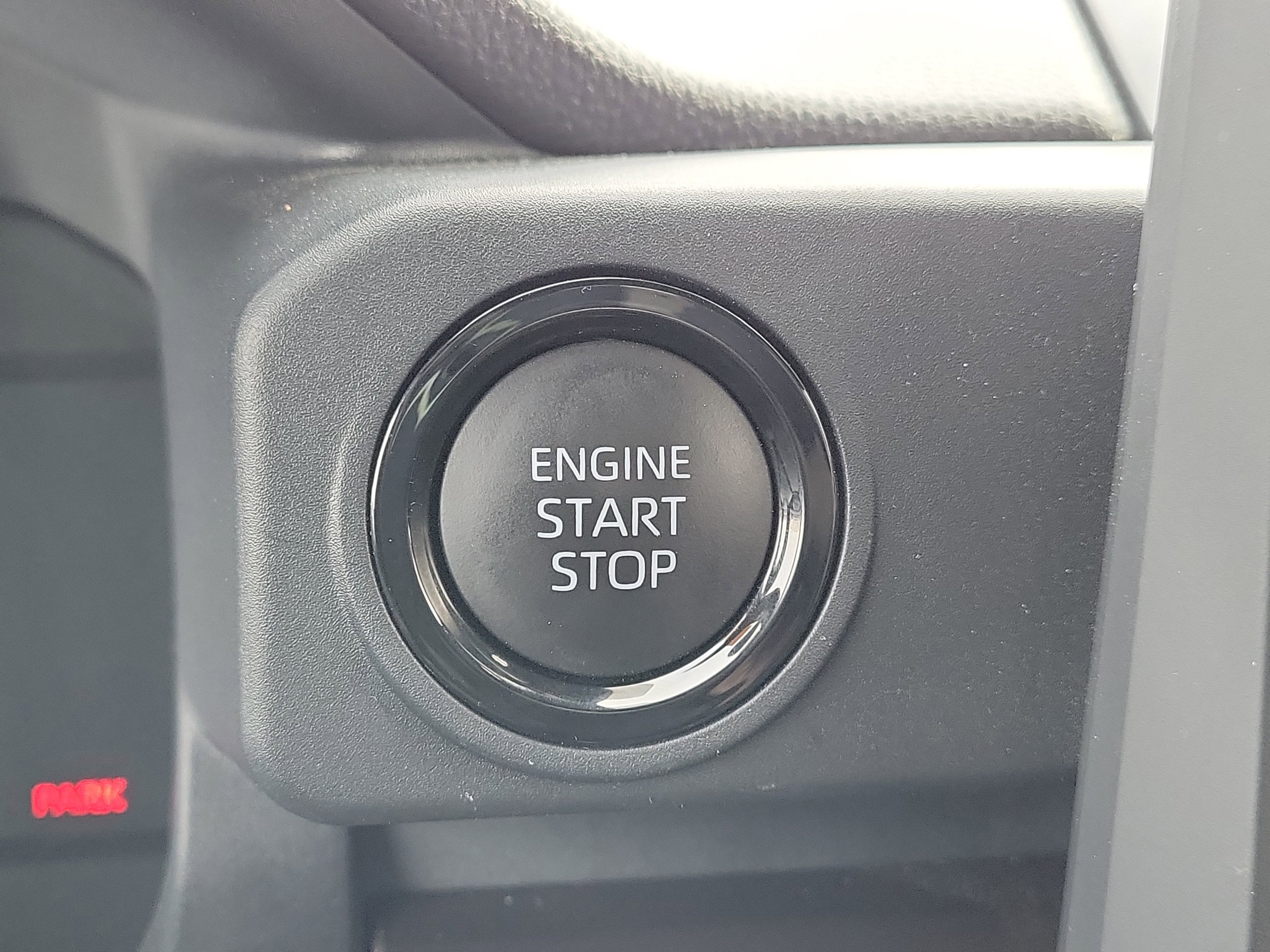 2025 Toyota Tacoma 4WD SR5