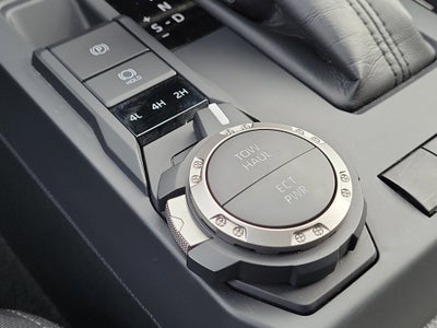 2025 Toyota Tacoma 4WD SR5