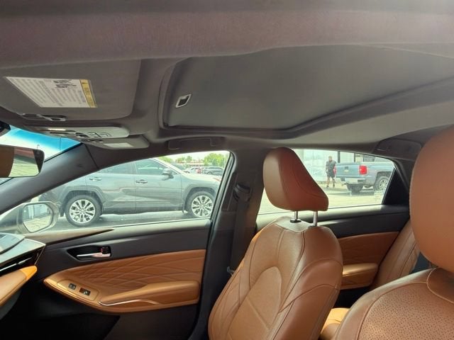 2021 Toyota Avalon Hybrid Limited