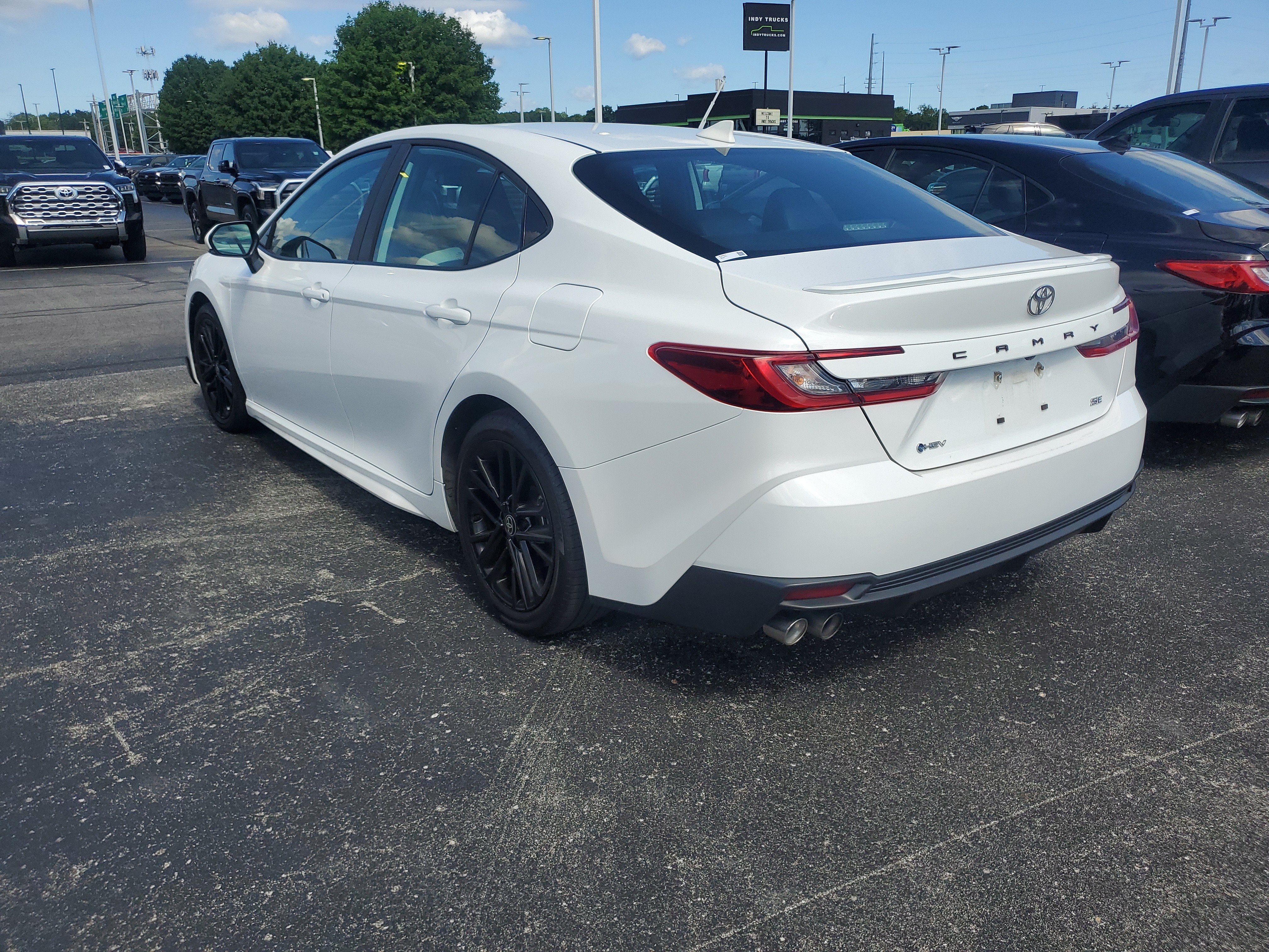 2025 Toyota Camry SE