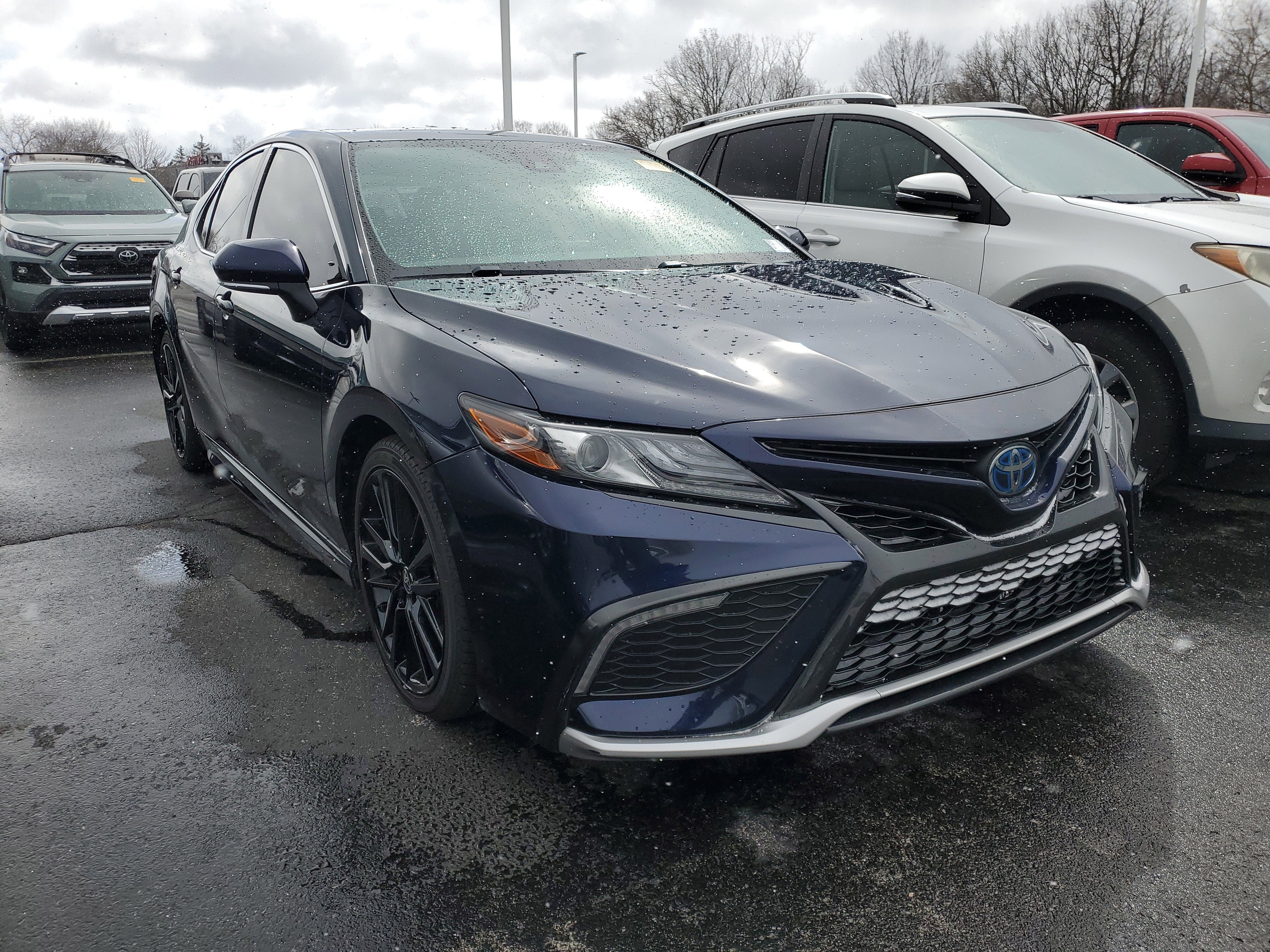2022 Toyota Camry Hybrid XSE