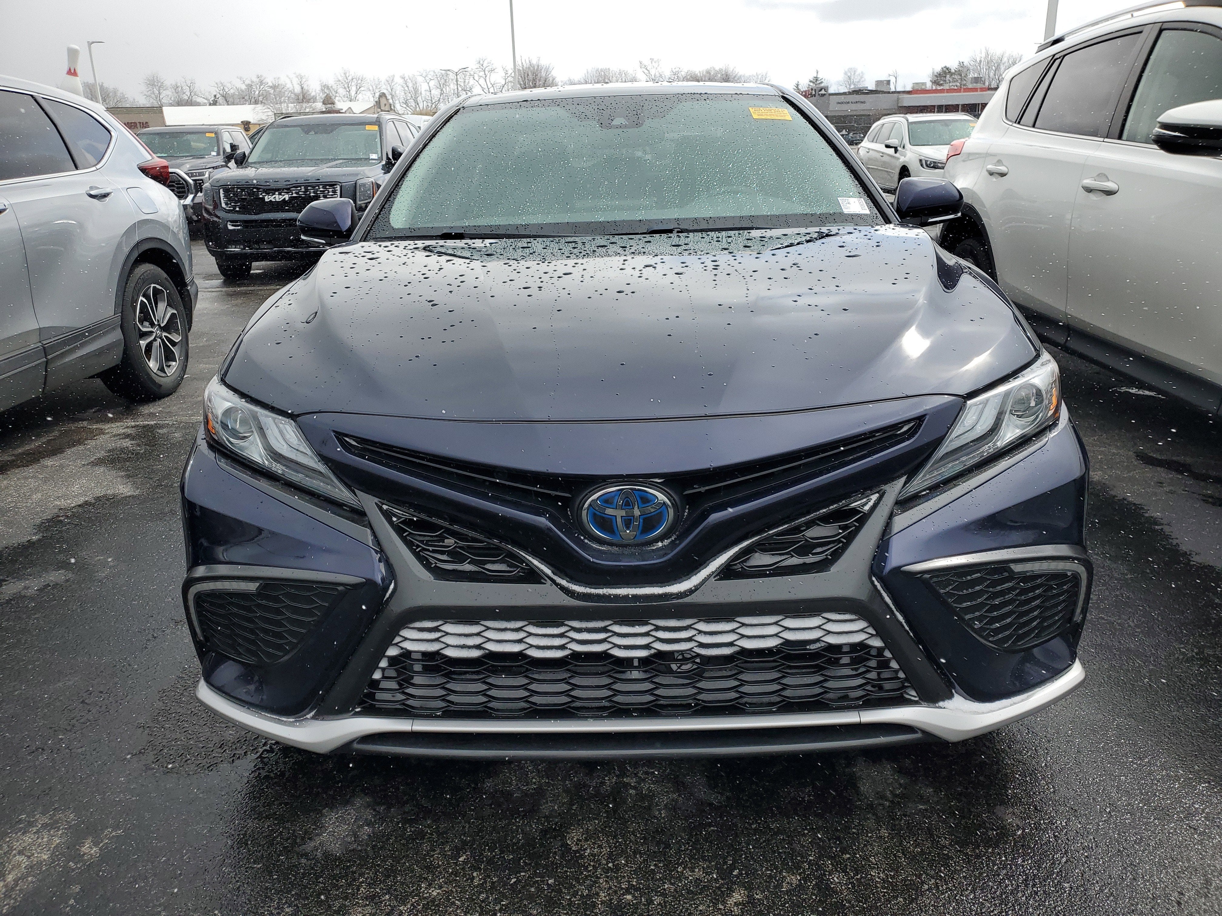 2022 Toyota Camry Hybrid XSE