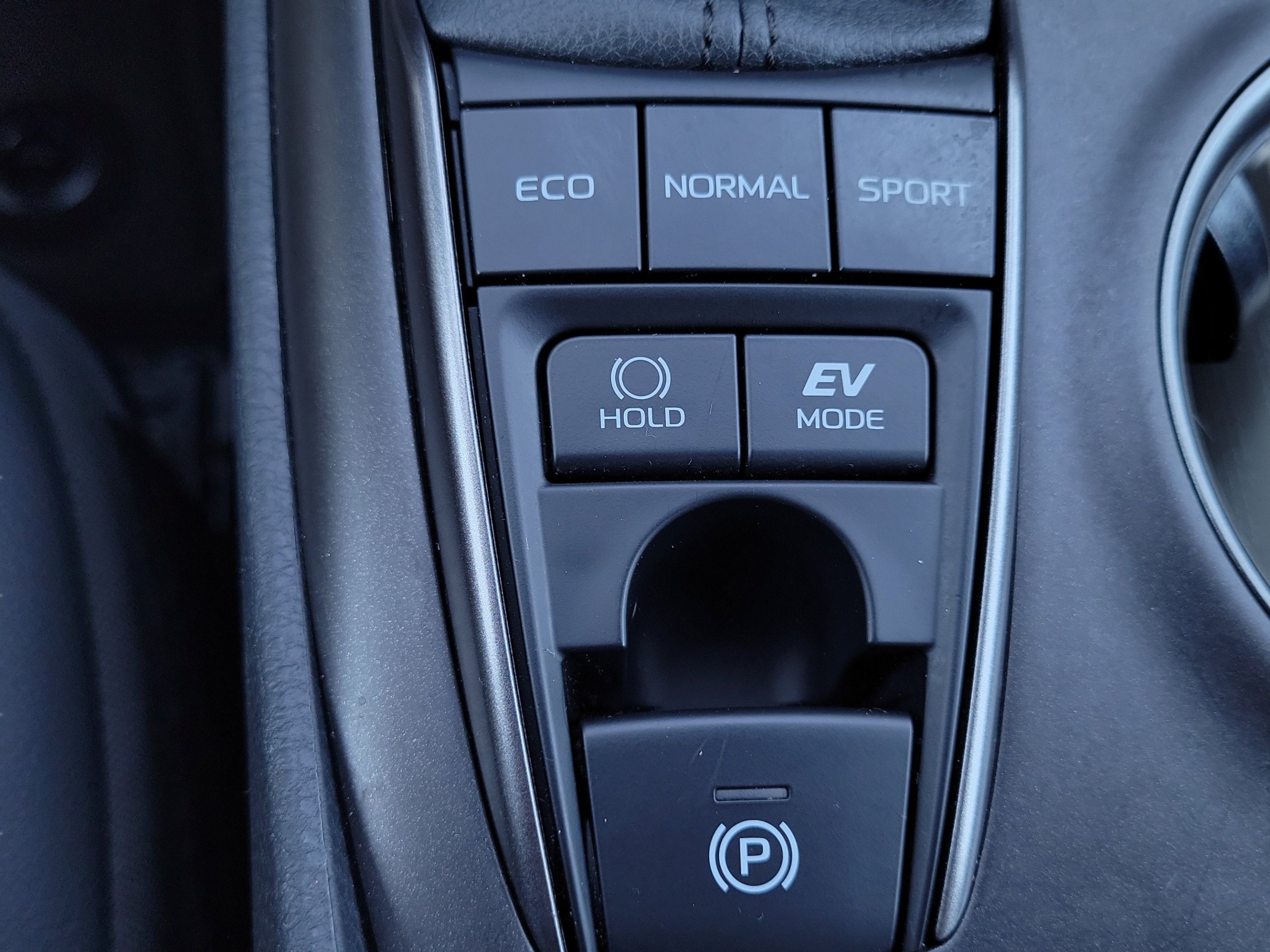 2024 Toyota Camry Hybrid SE