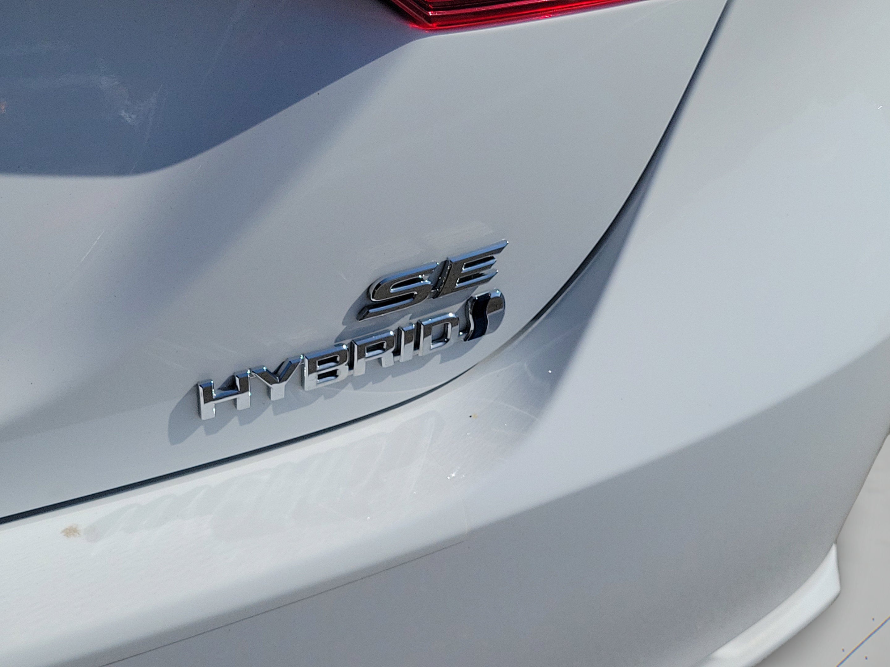 2024 Toyota Camry Hybrid SE