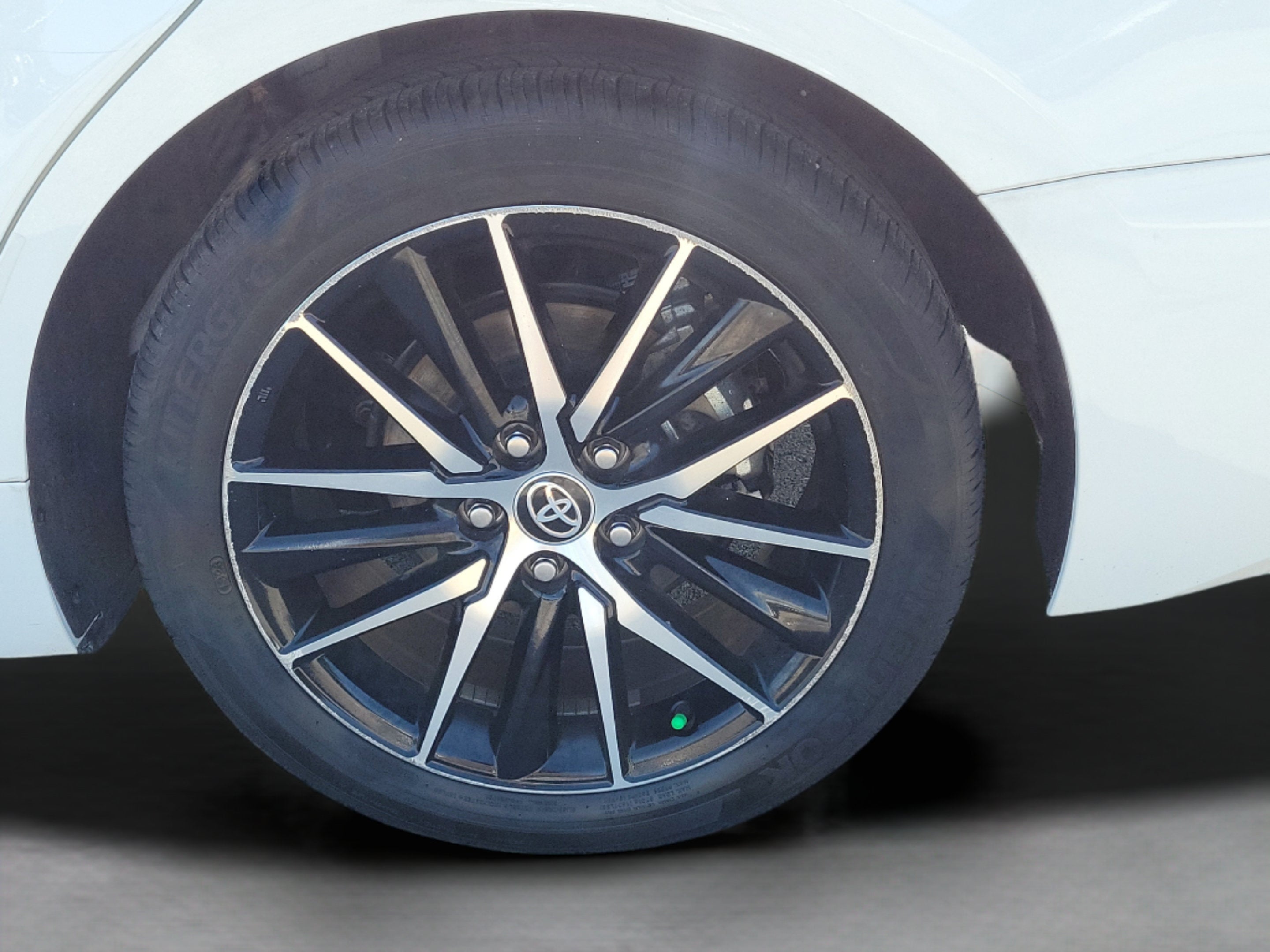2024 Toyota Camry Hybrid SE
