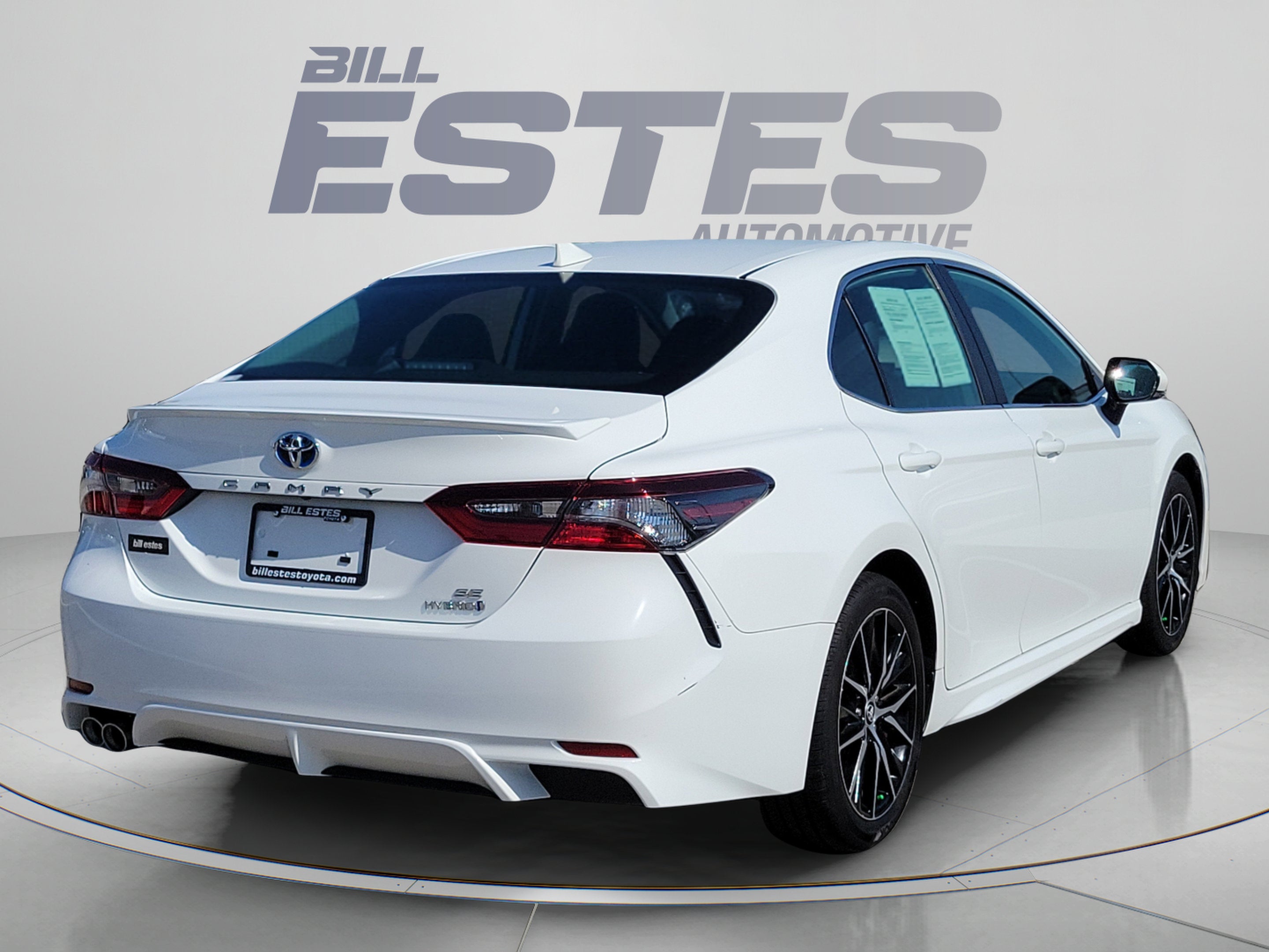 2024 Toyota Camry Hybrid SE