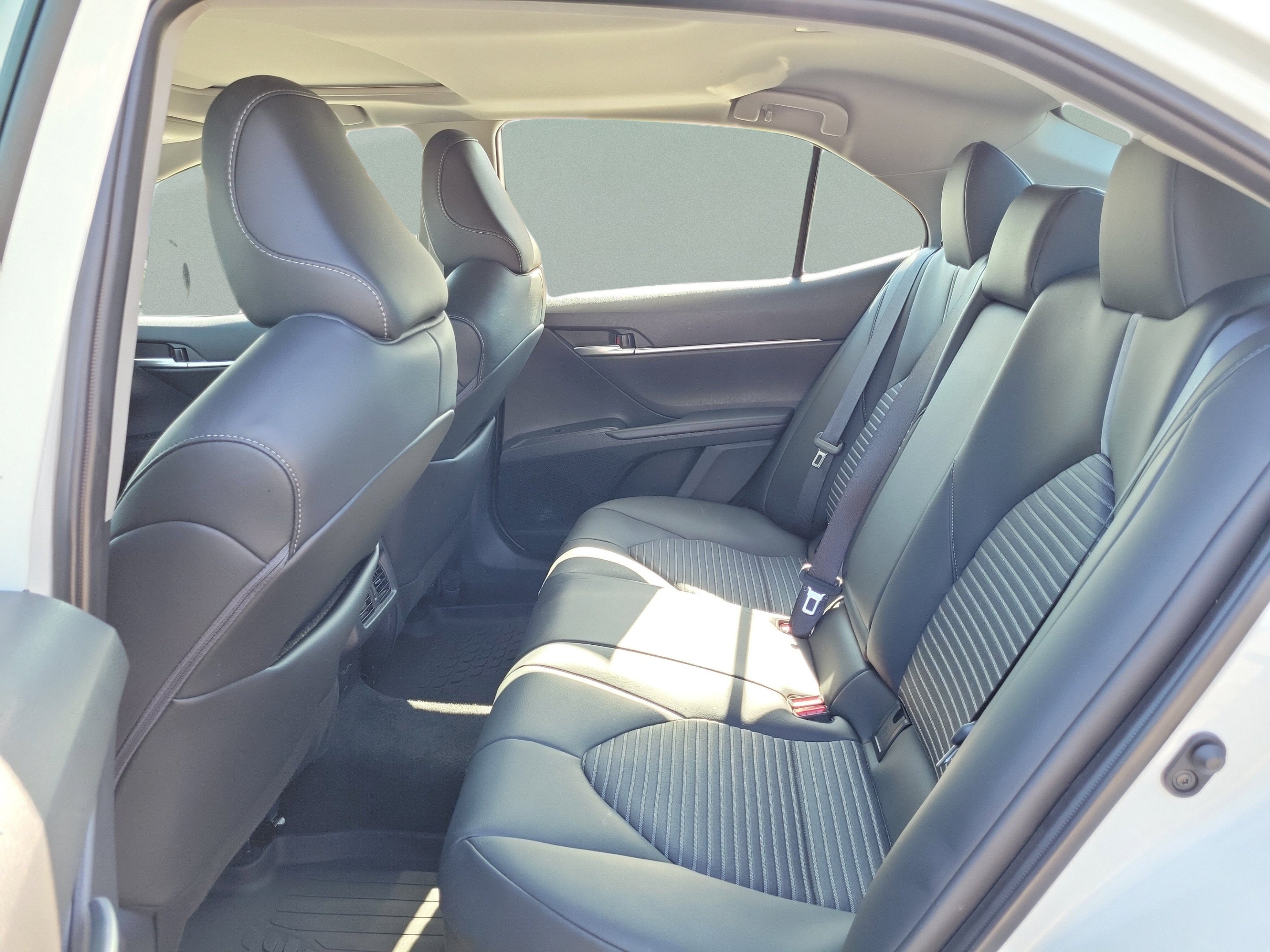 2024 Toyota Camry Hybrid SE