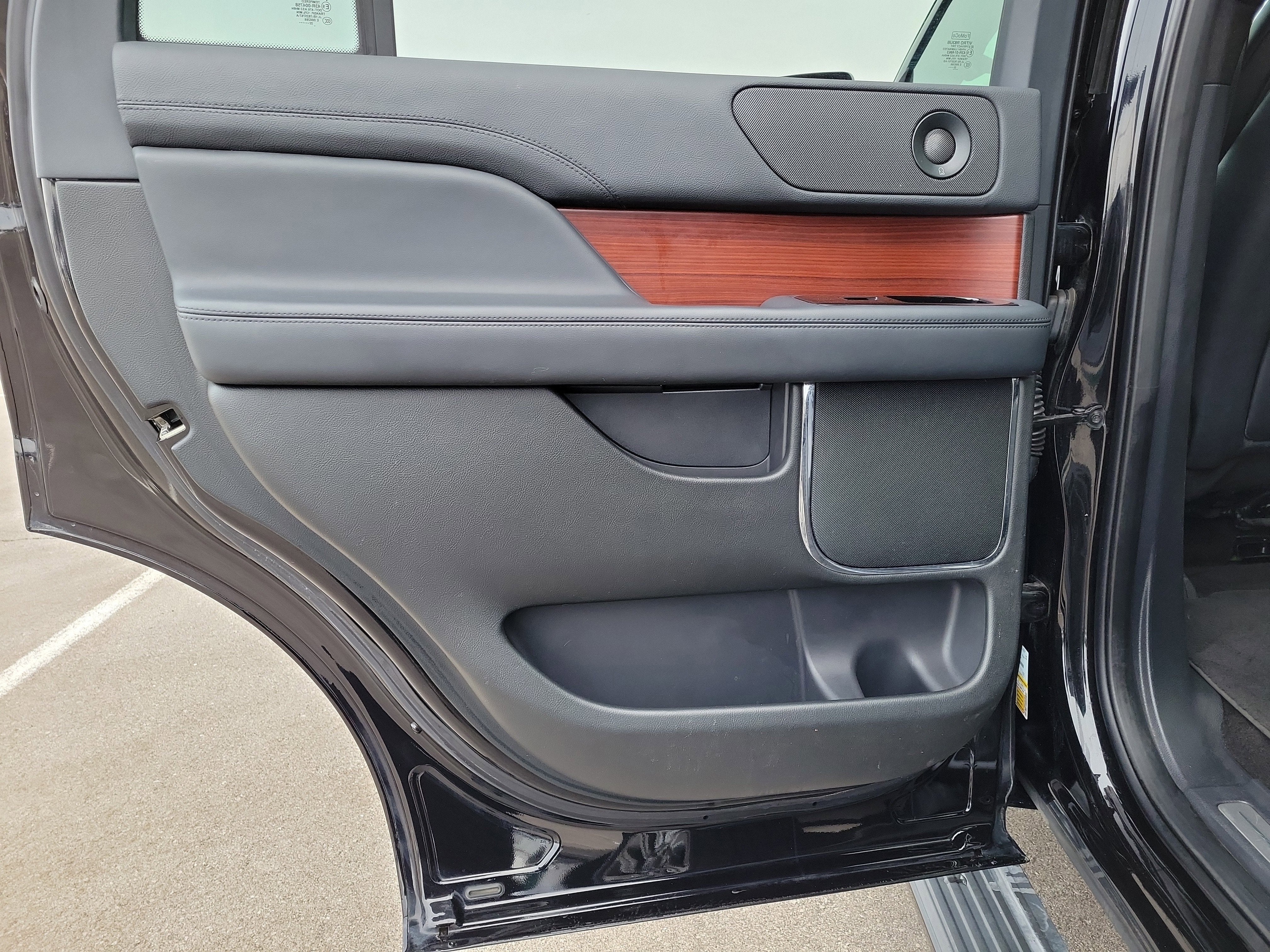 2022 Lincoln Navigator Standard