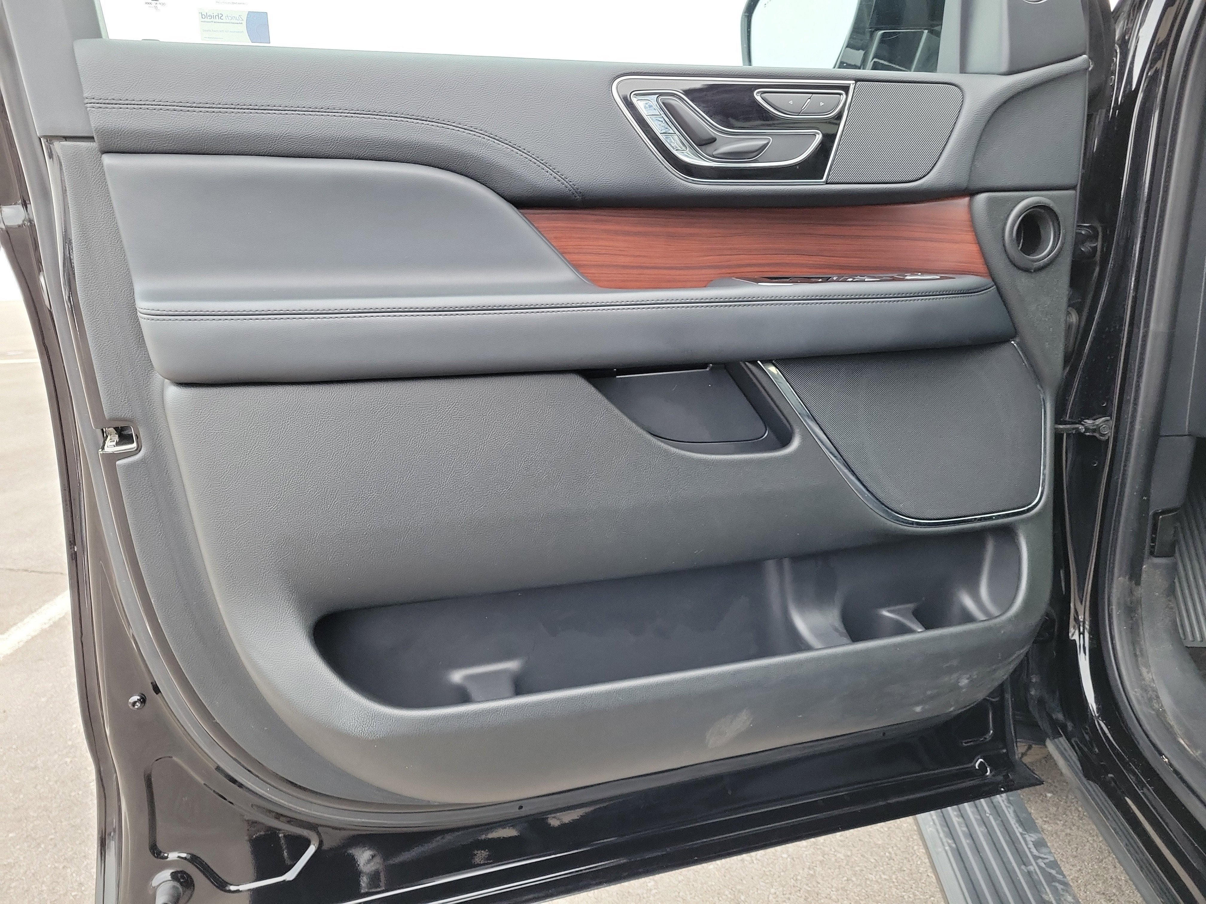 2022 Lincoln Navigator Standard