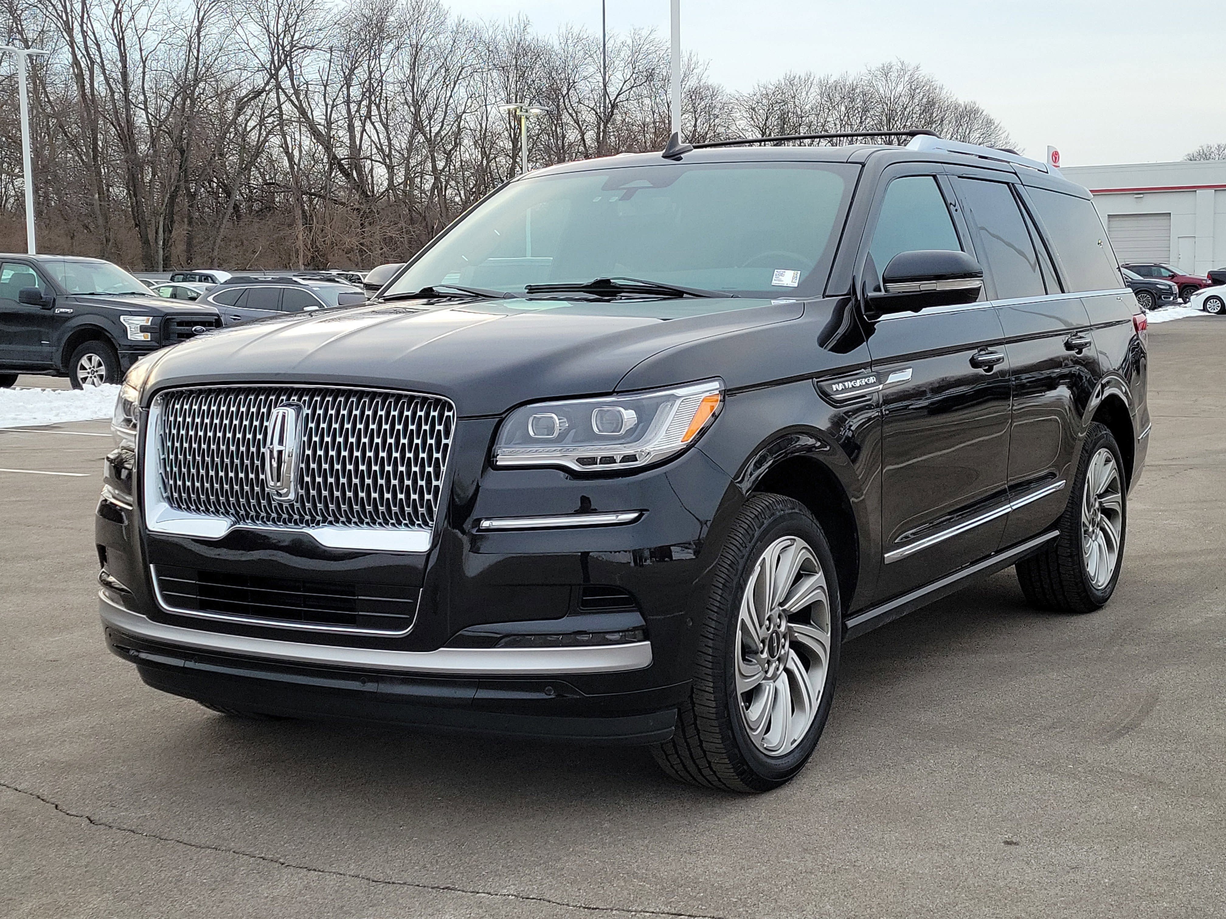2022 Lincoln Navigator Standard
