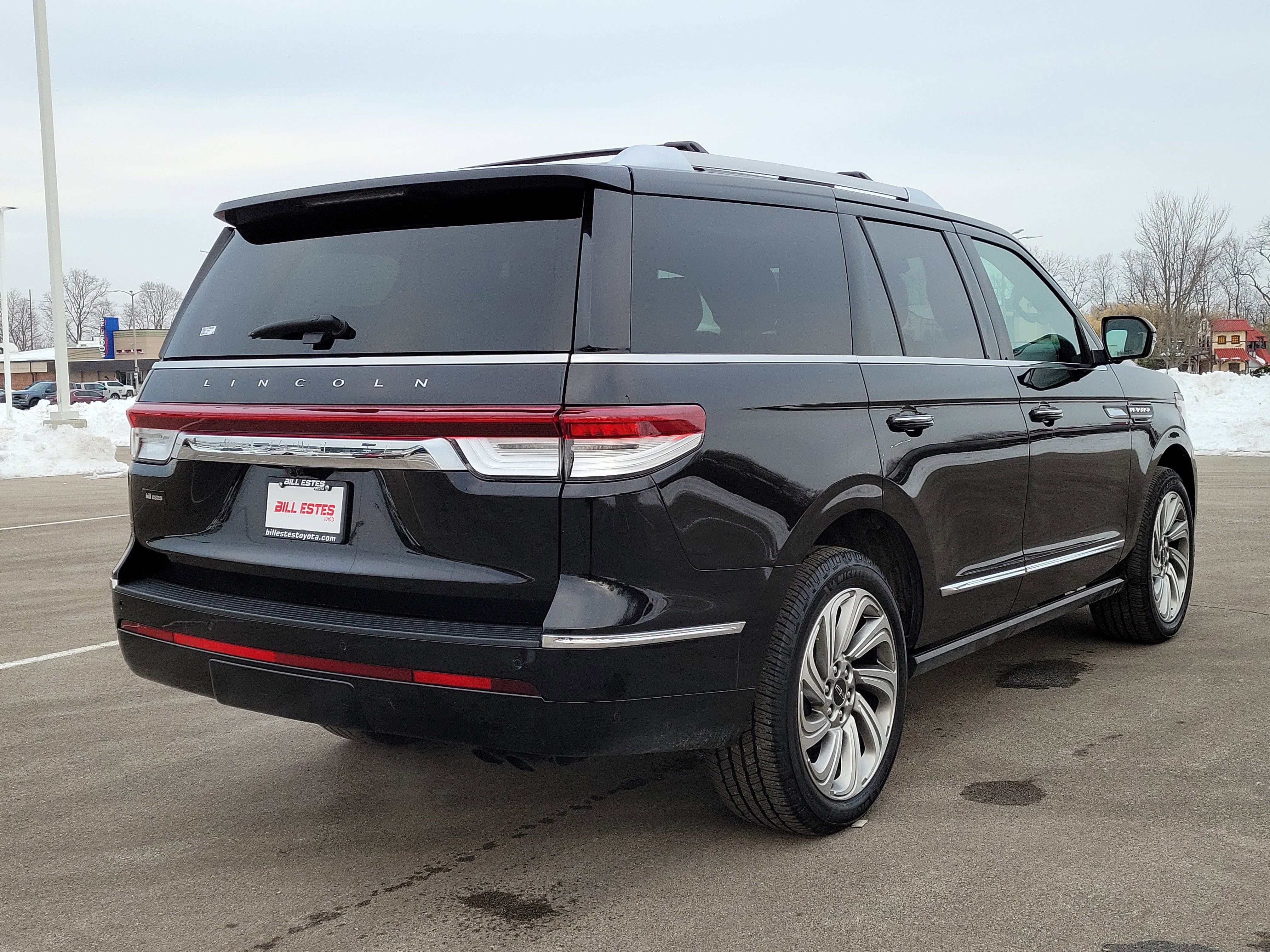 2022 Lincoln Navigator Standard