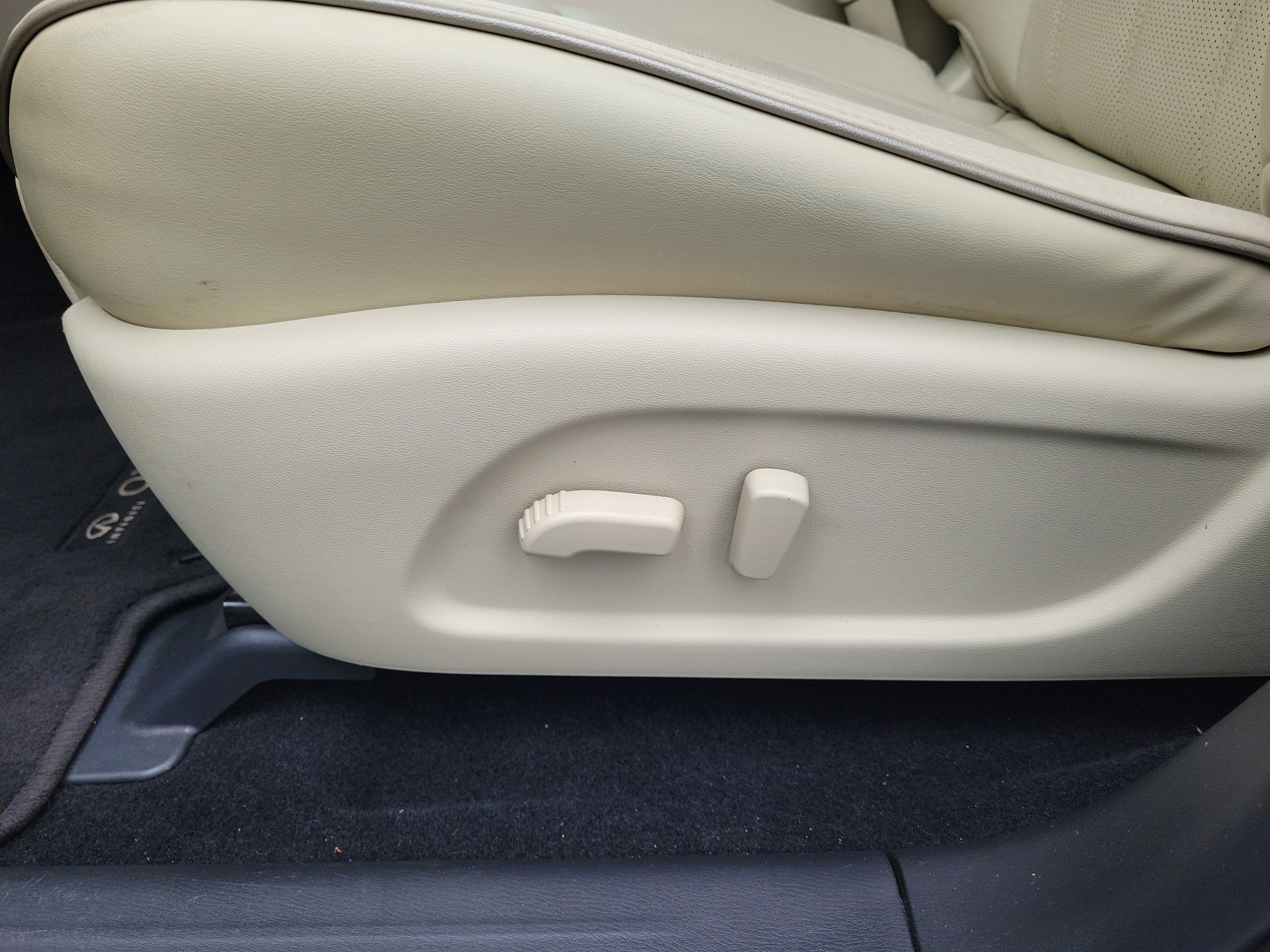 2018 INFINITI QX60 Base