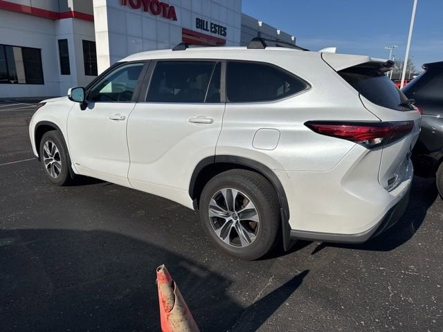 2023 Toyota Highlander Hybrid Bronze Edition