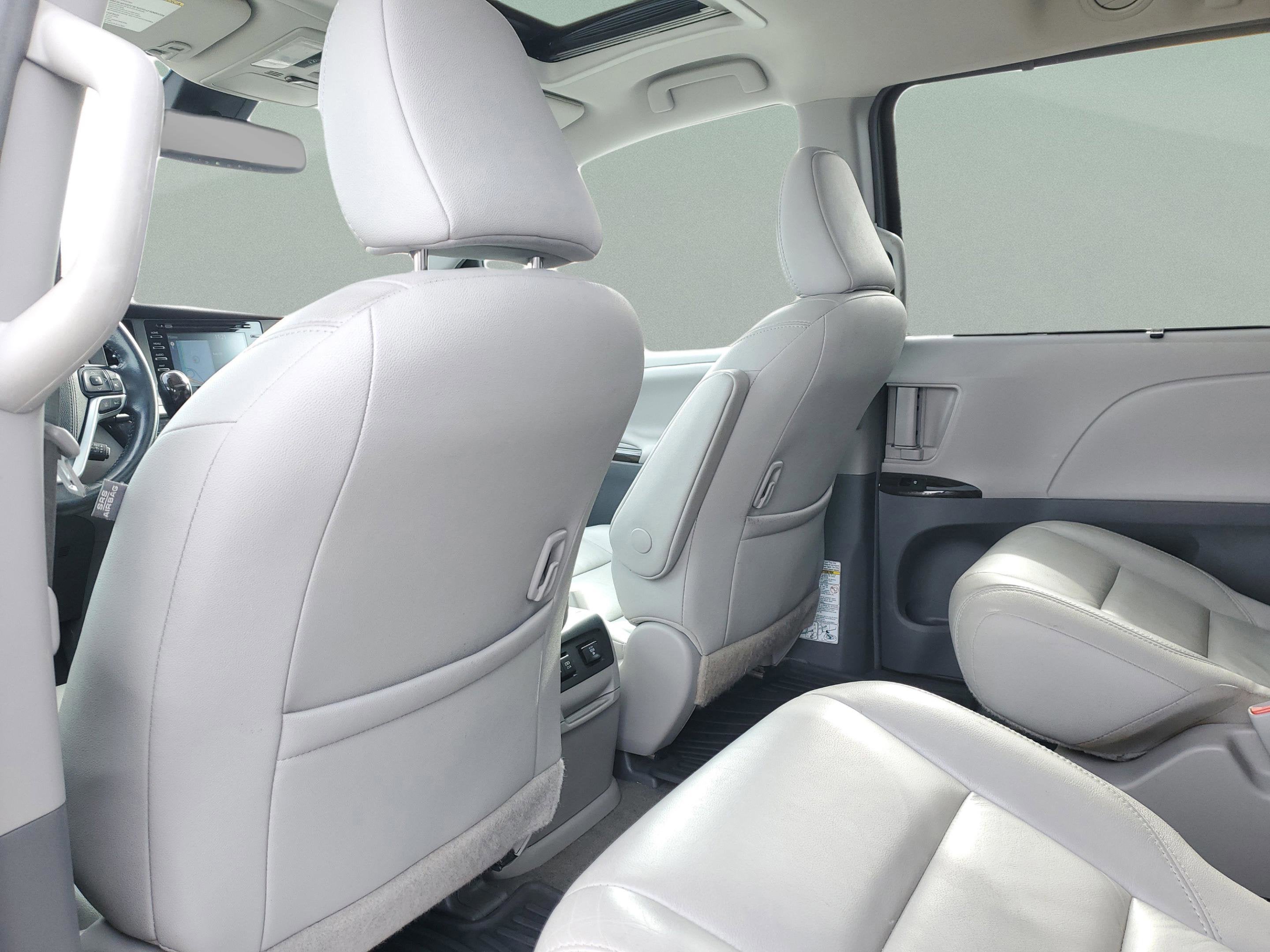 2018 Toyota Sienna XLE