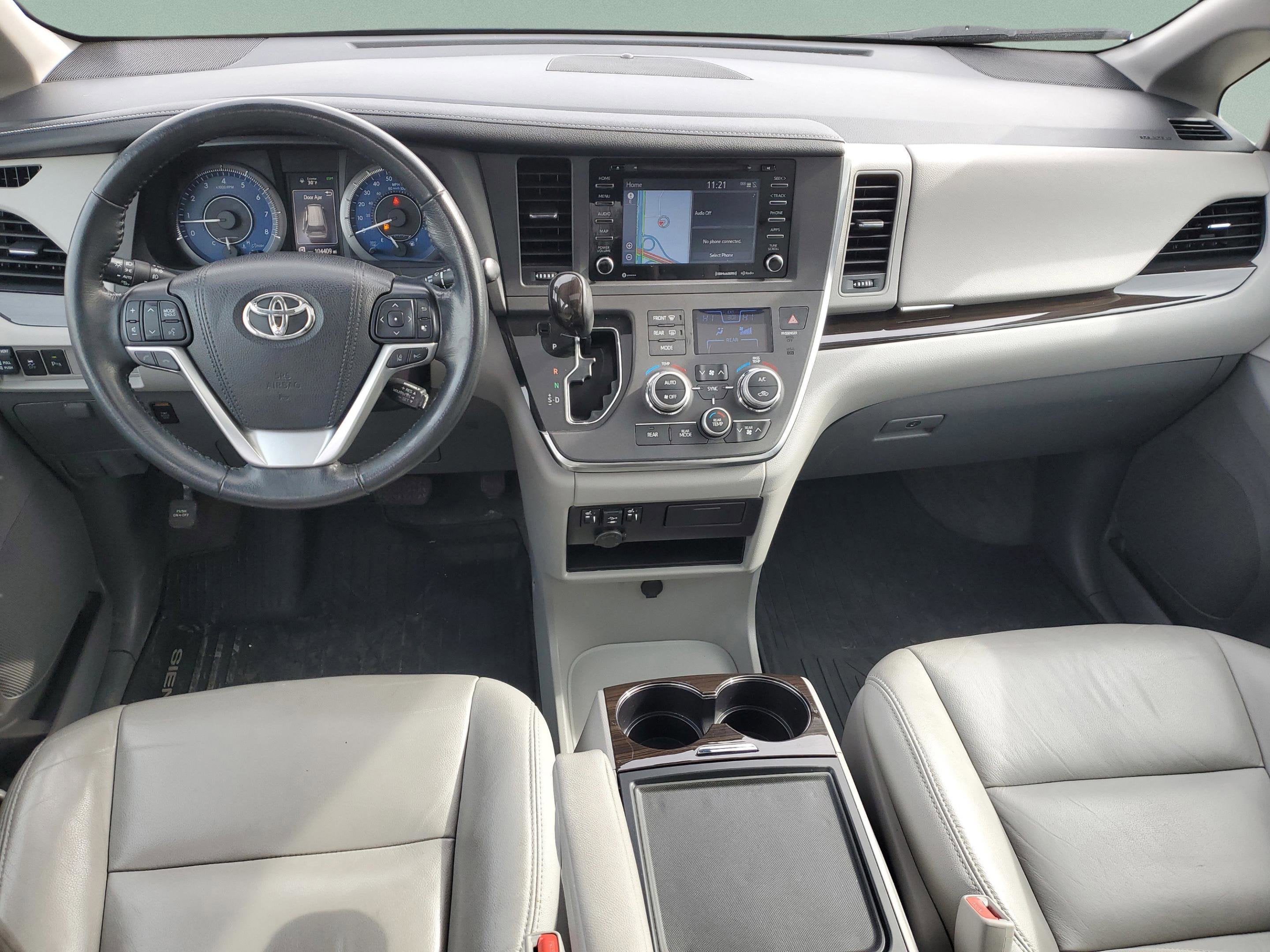 2018 Toyota Sienna XLE