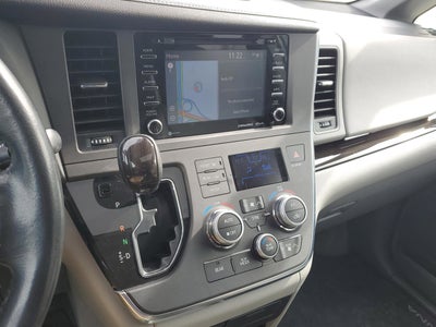 2018 Toyota Sienna XLE