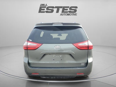 2018 Toyota Sienna XLE