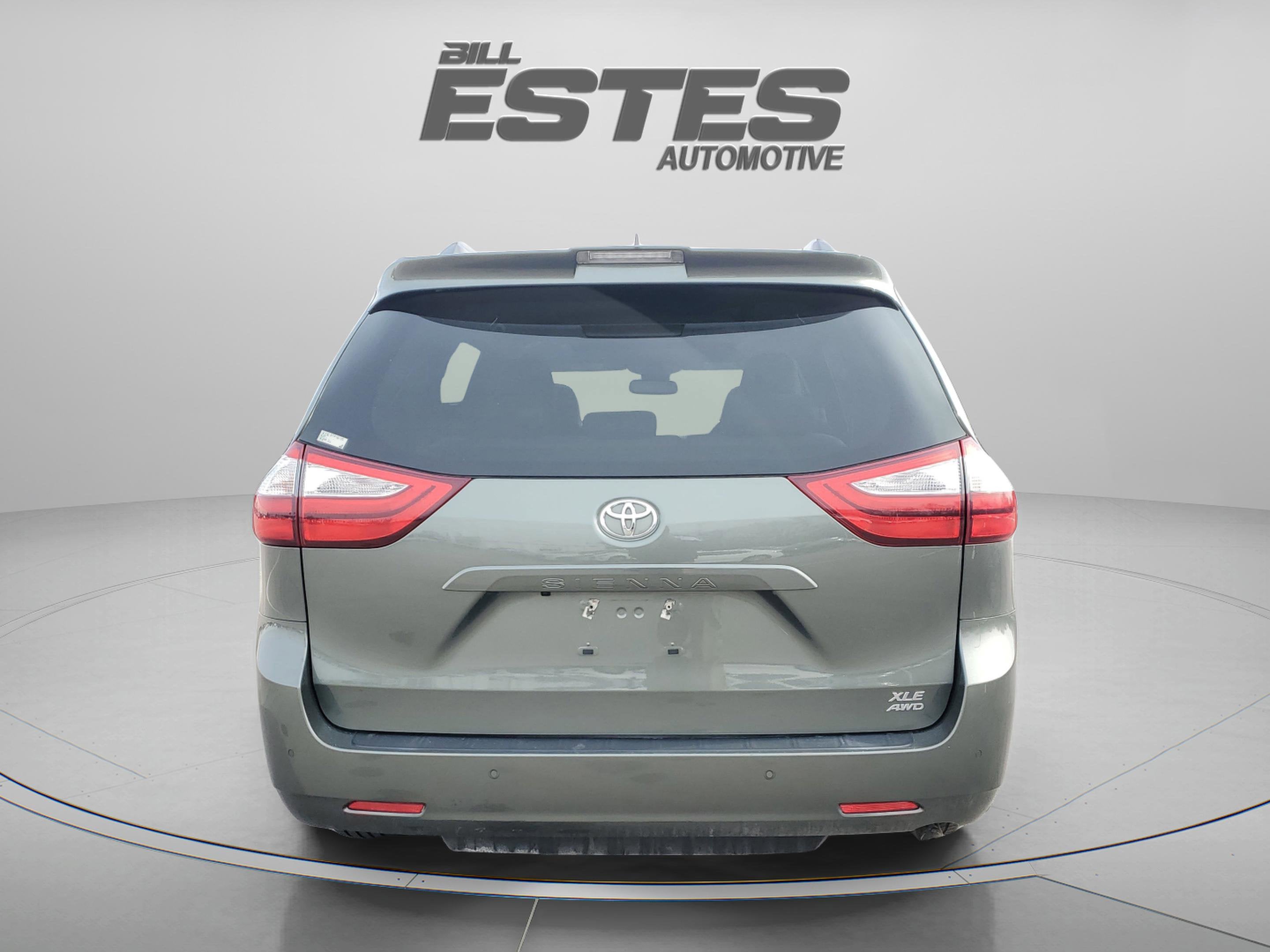 2018 Toyota Sienna XLE