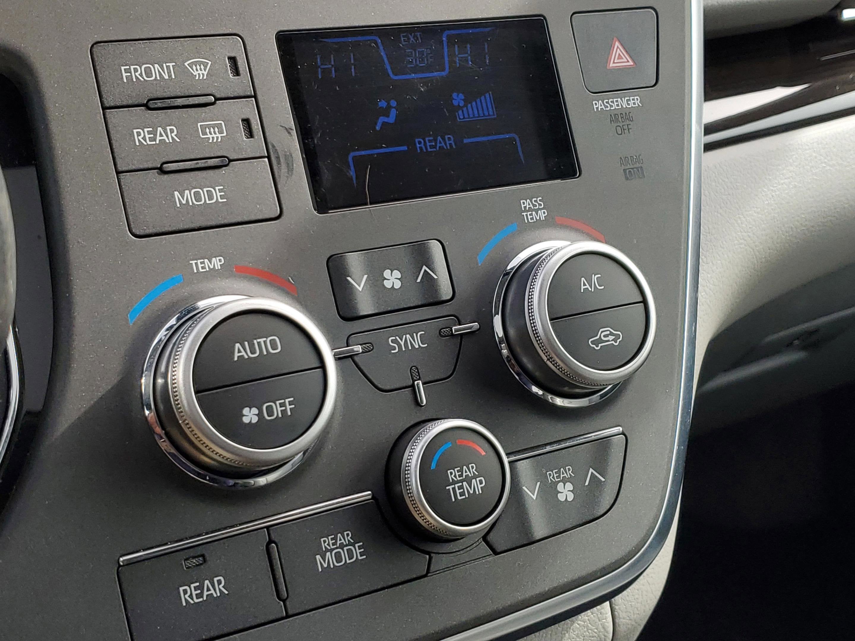 2018 Toyota Sienna XLE