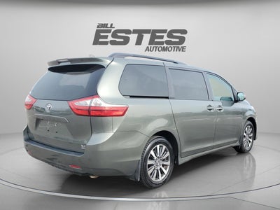 2018 Toyota Sienna XLE