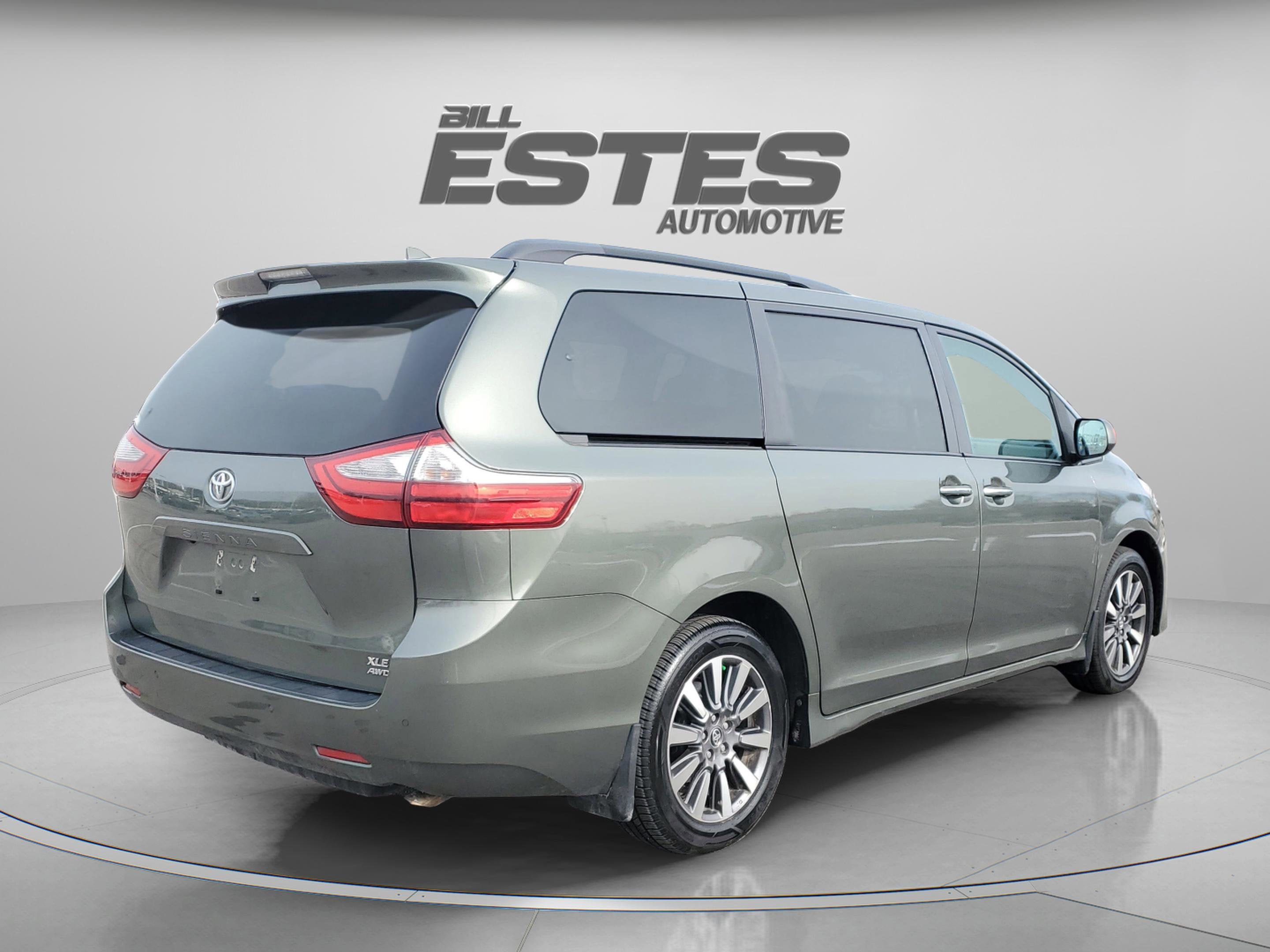 2018 Toyota Sienna XLE