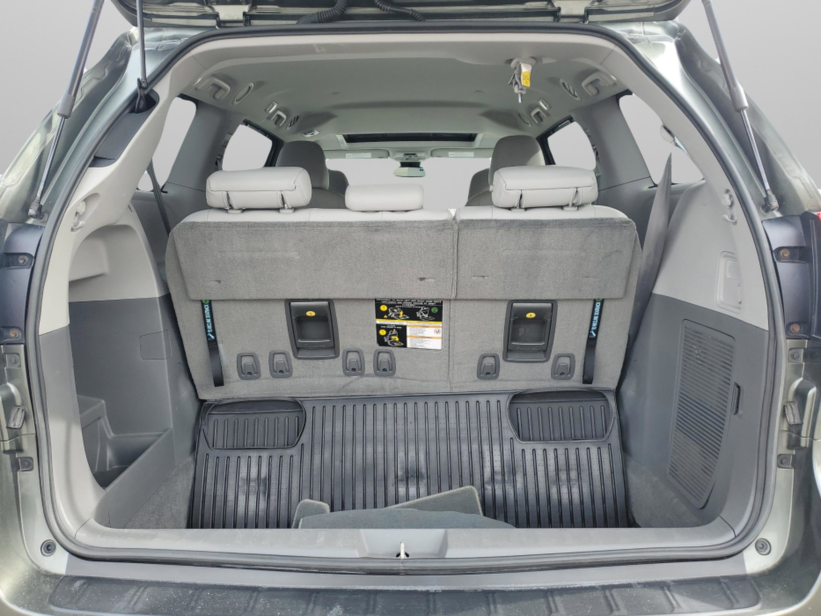 2018 Toyota Sienna XLE