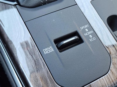 2025 Toyota Highlander Hybrid Platinum