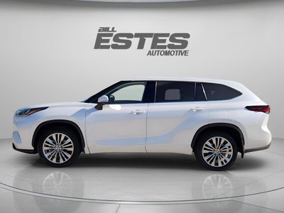 2025 Toyota Highlander Hybrid Platinum