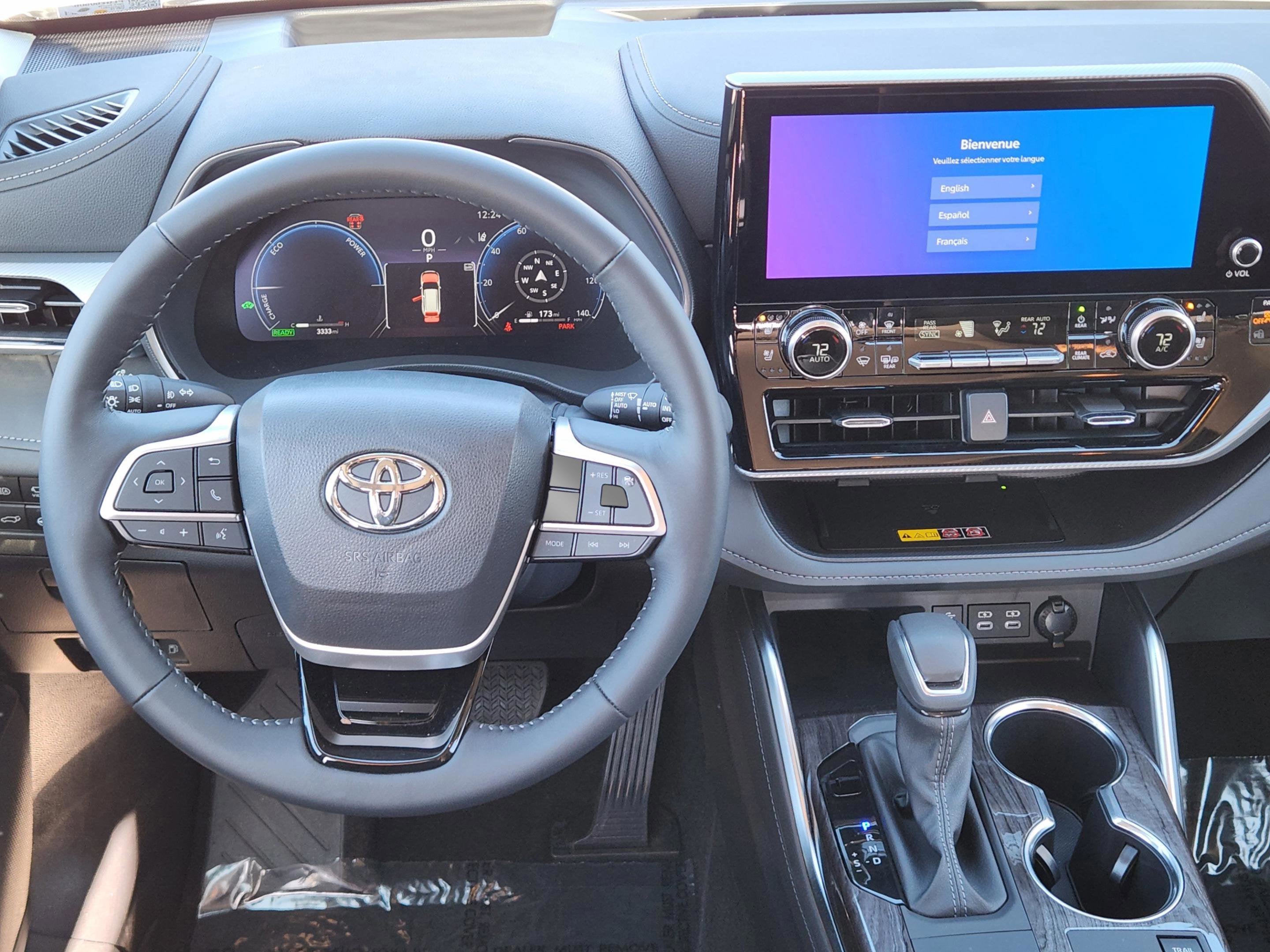 2025 Toyota Highlander Hybrid Platinum
