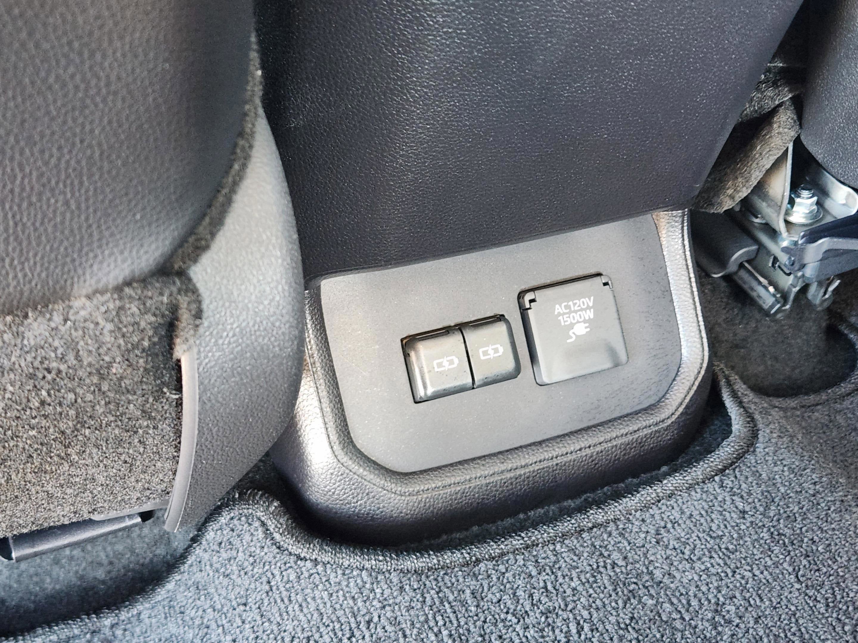 2025 Toyota Highlander Hybrid Platinum