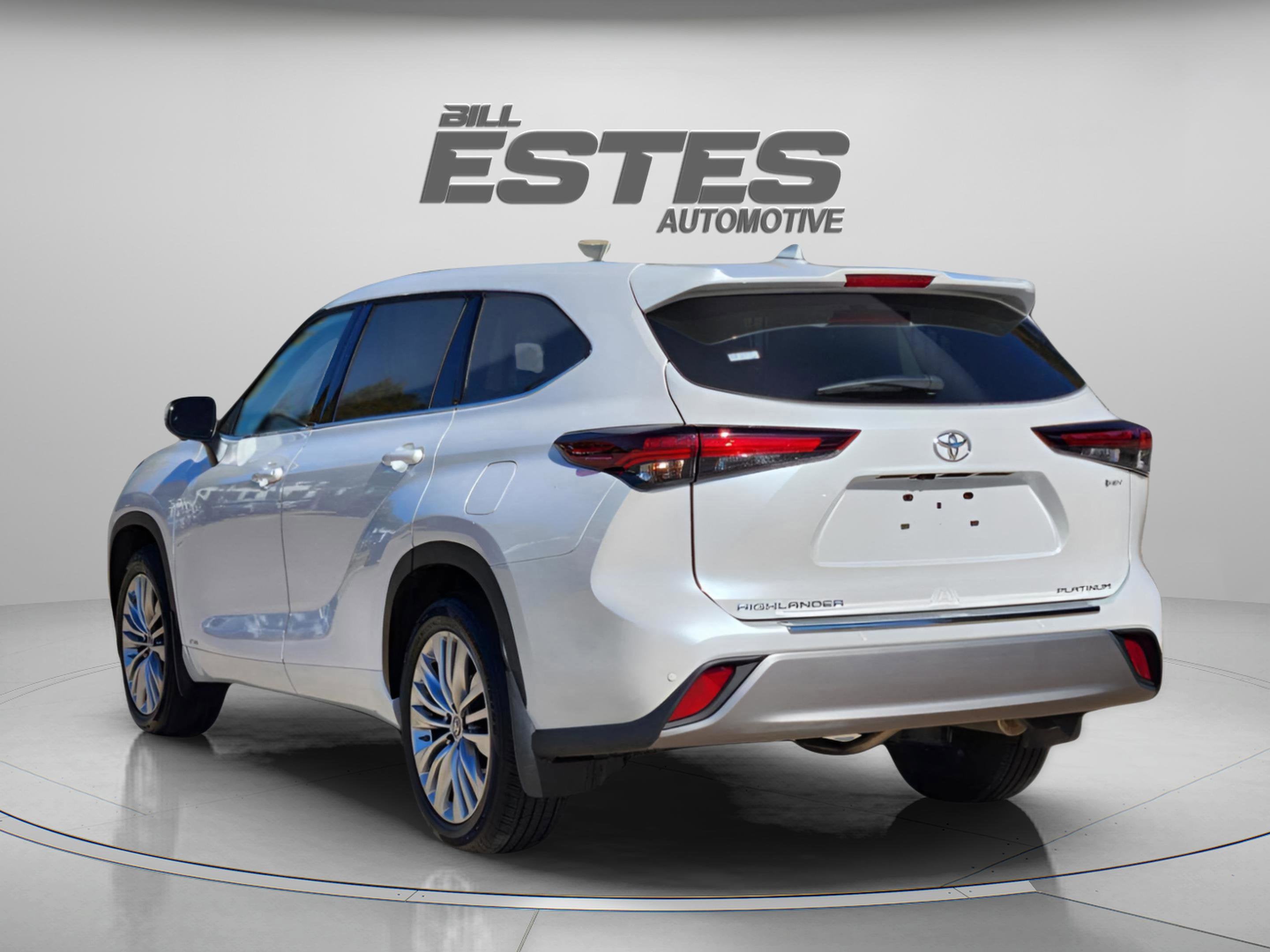 2025 Toyota Highlander Hybrid Platinum