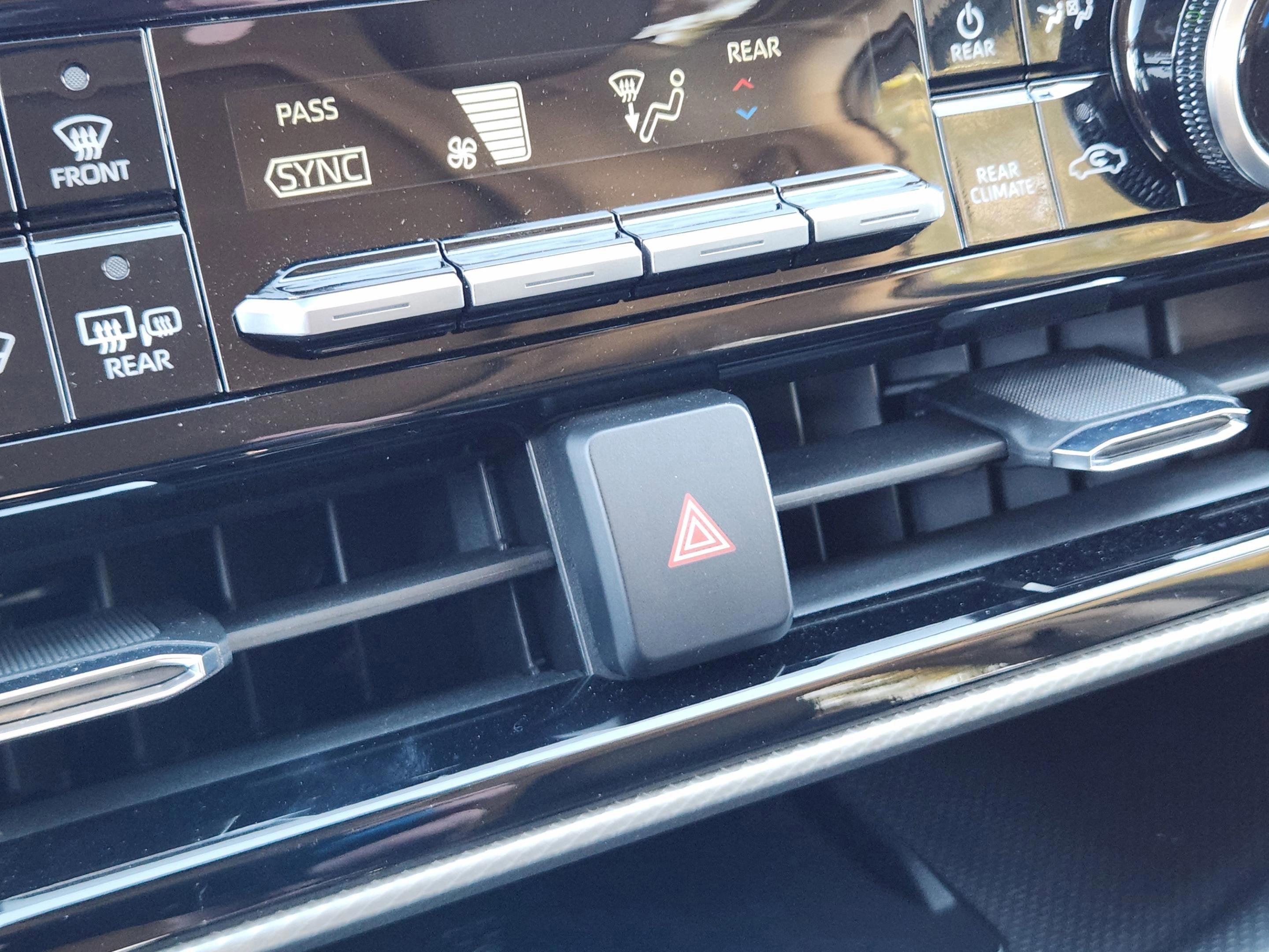 2025 Toyota Highlander Hybrid Platinum