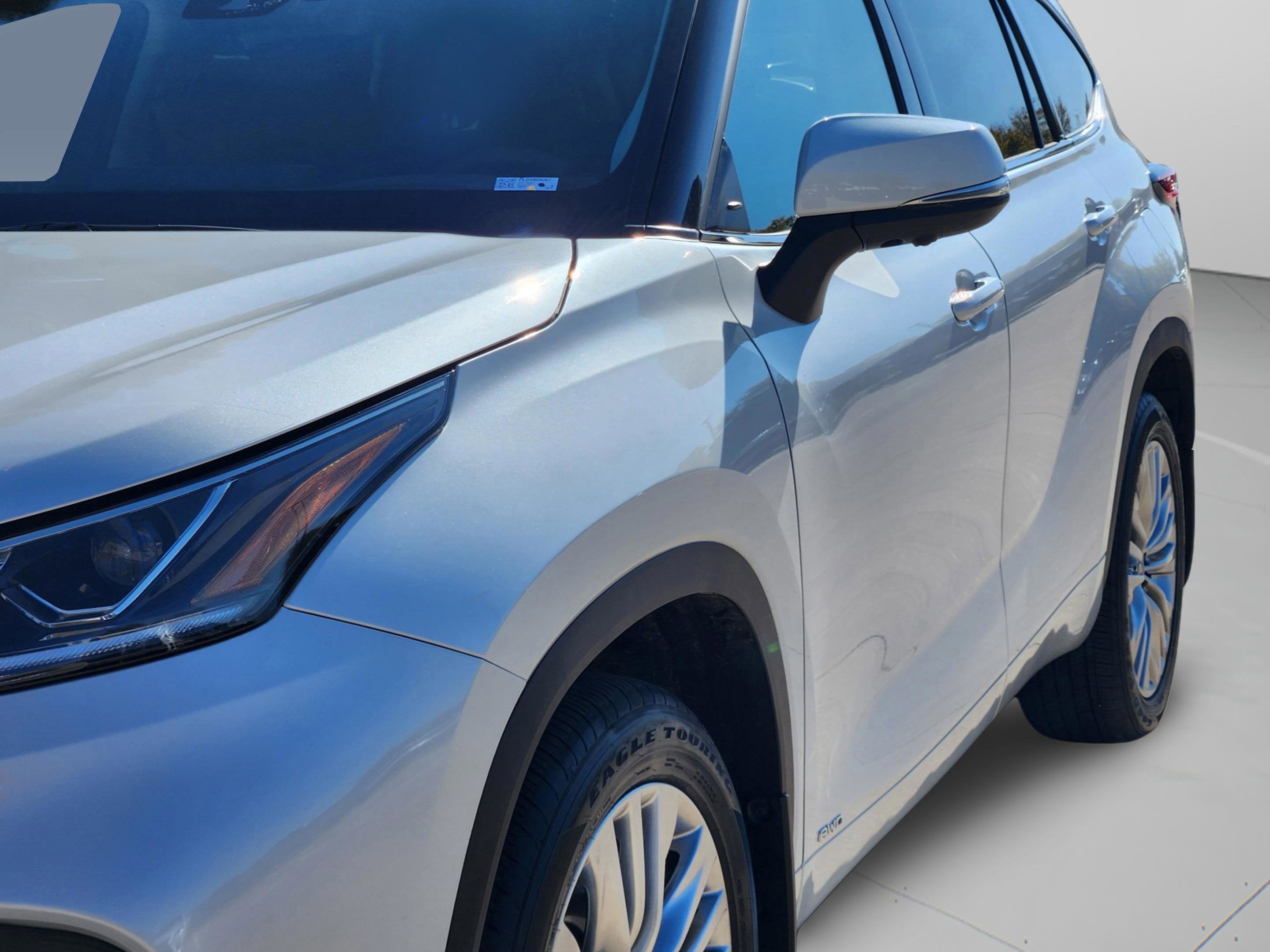 2025 Toyota Highlander Hybrid Platinum