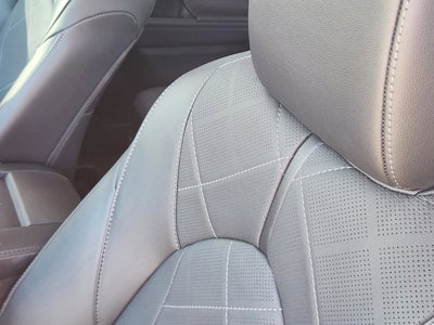 2025 Toyota Highlander Hybrid Platinum