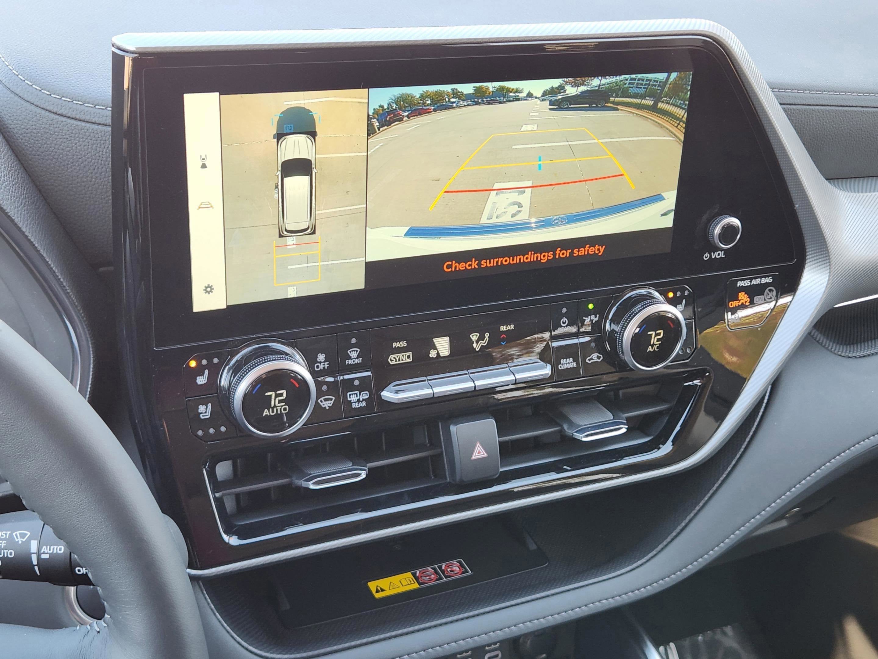 2025 Toyota Highlander Hybrid Platinum