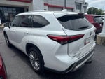 2022 Toyota Highlander Hybrid Platinum