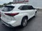 2022 Toyota Highlander Hybrid Platinum
